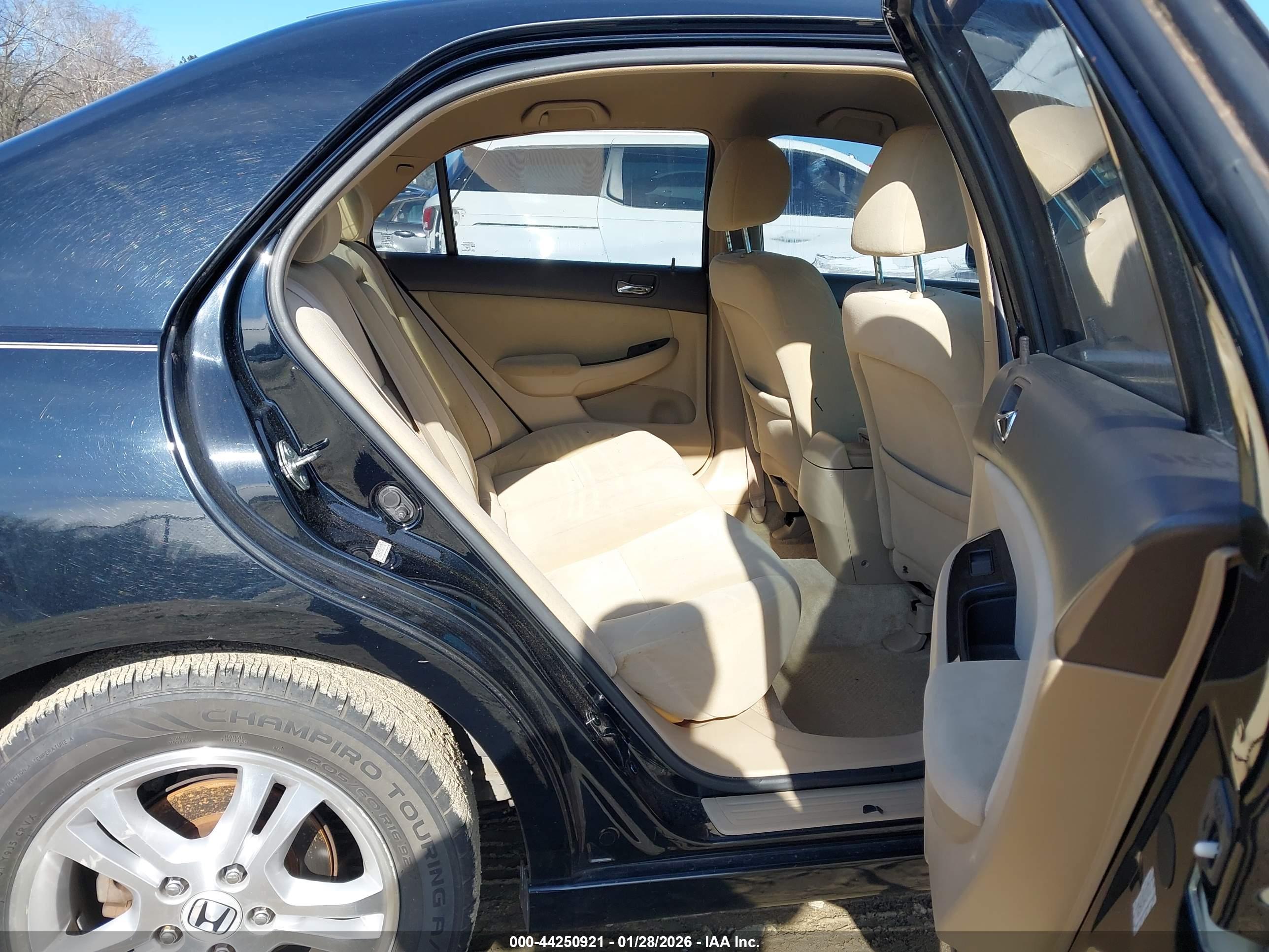 HONDA ACCORD image 8