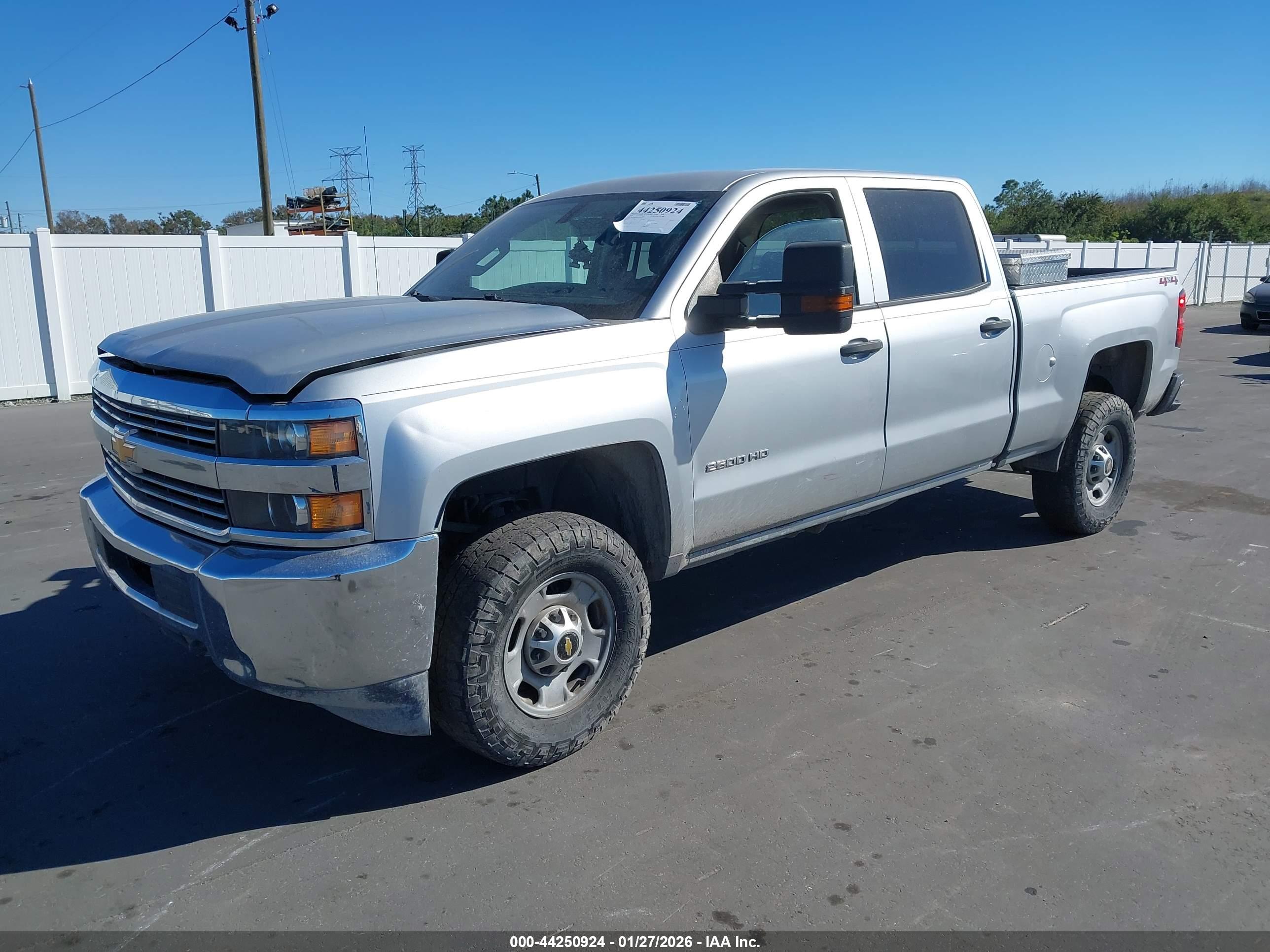 CHEVROLET SILVERADO image 2