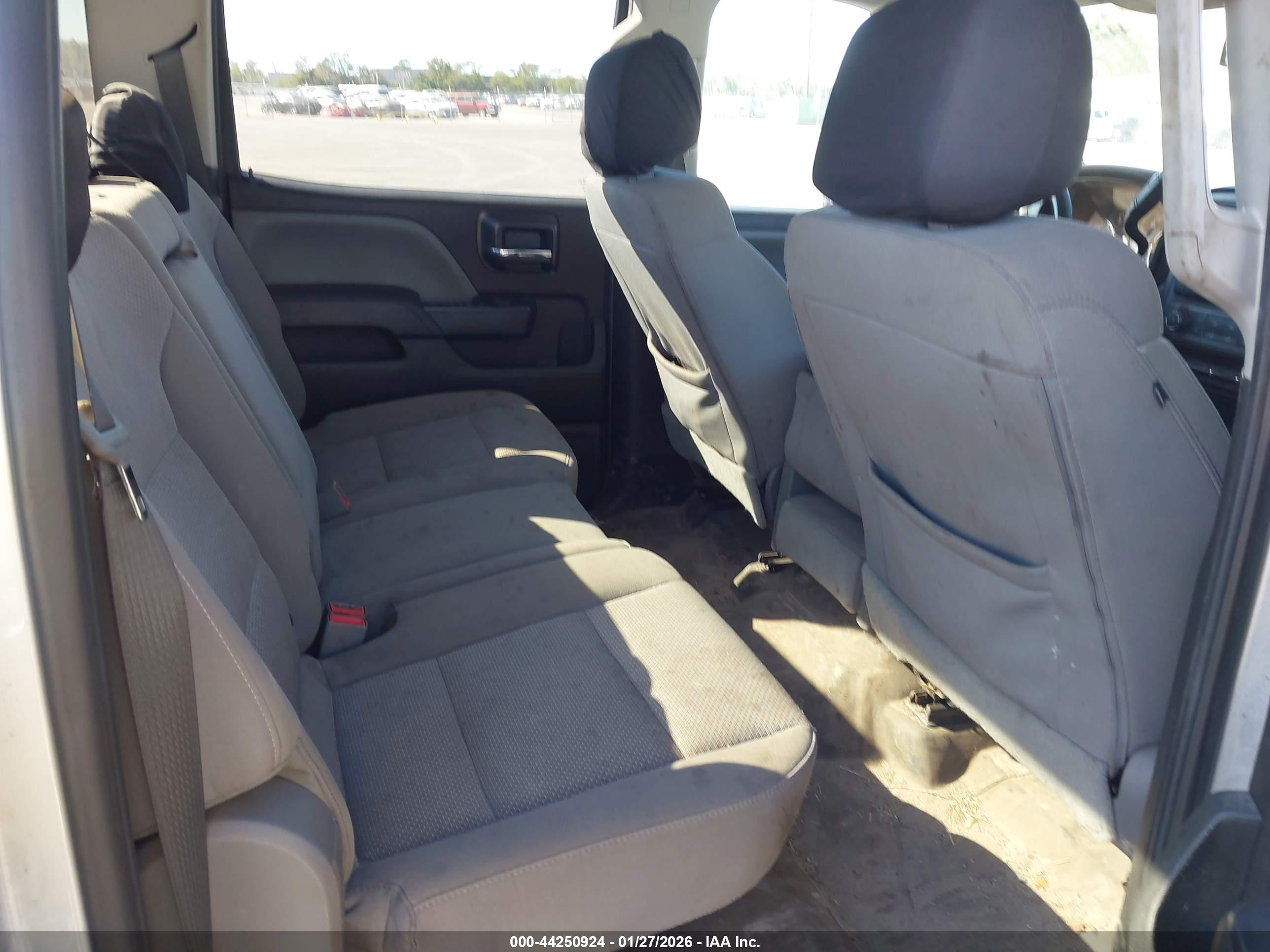 CHEVROLET SILVERADO image 8