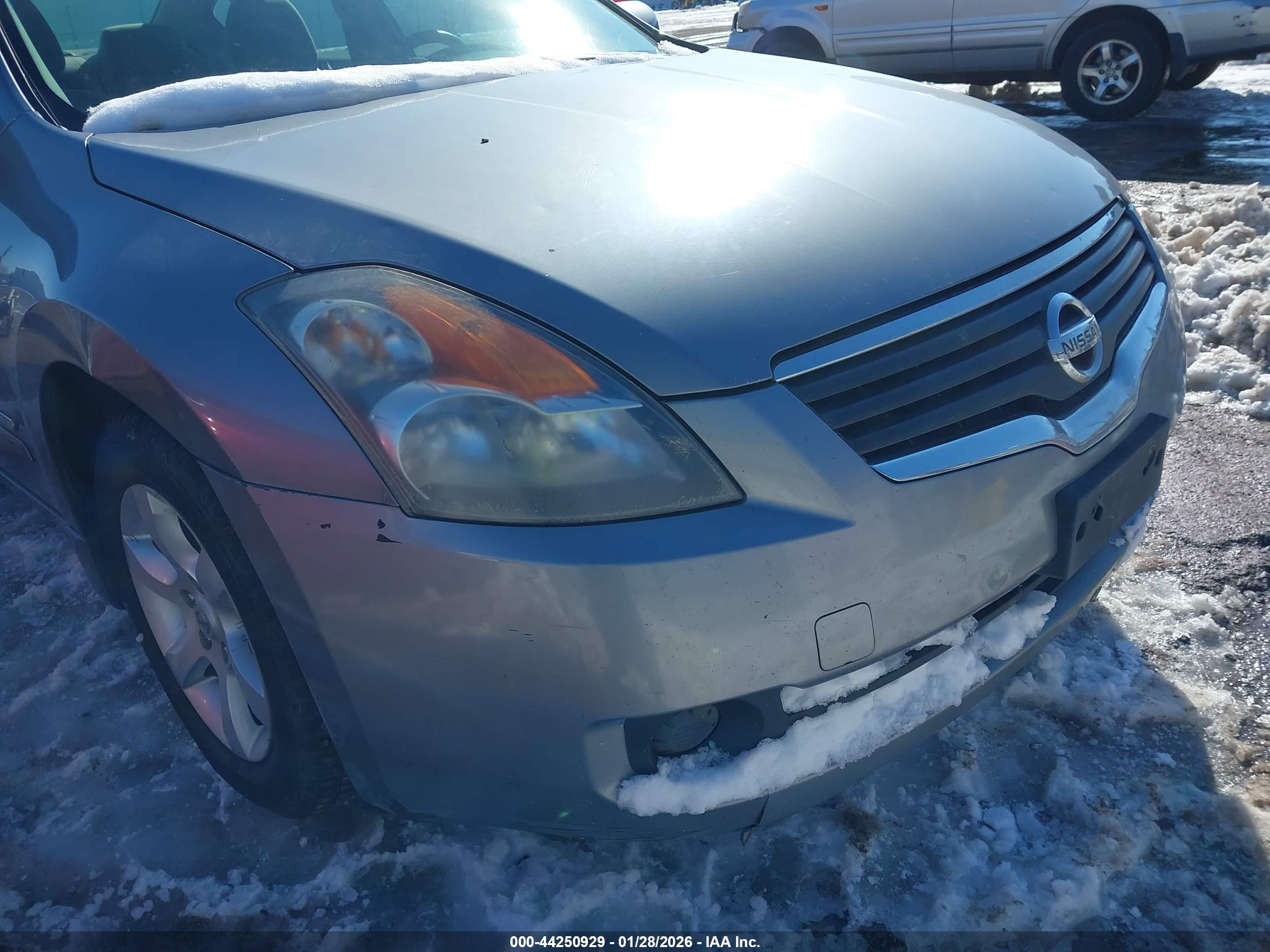 NISSAN ALTIMA image 6