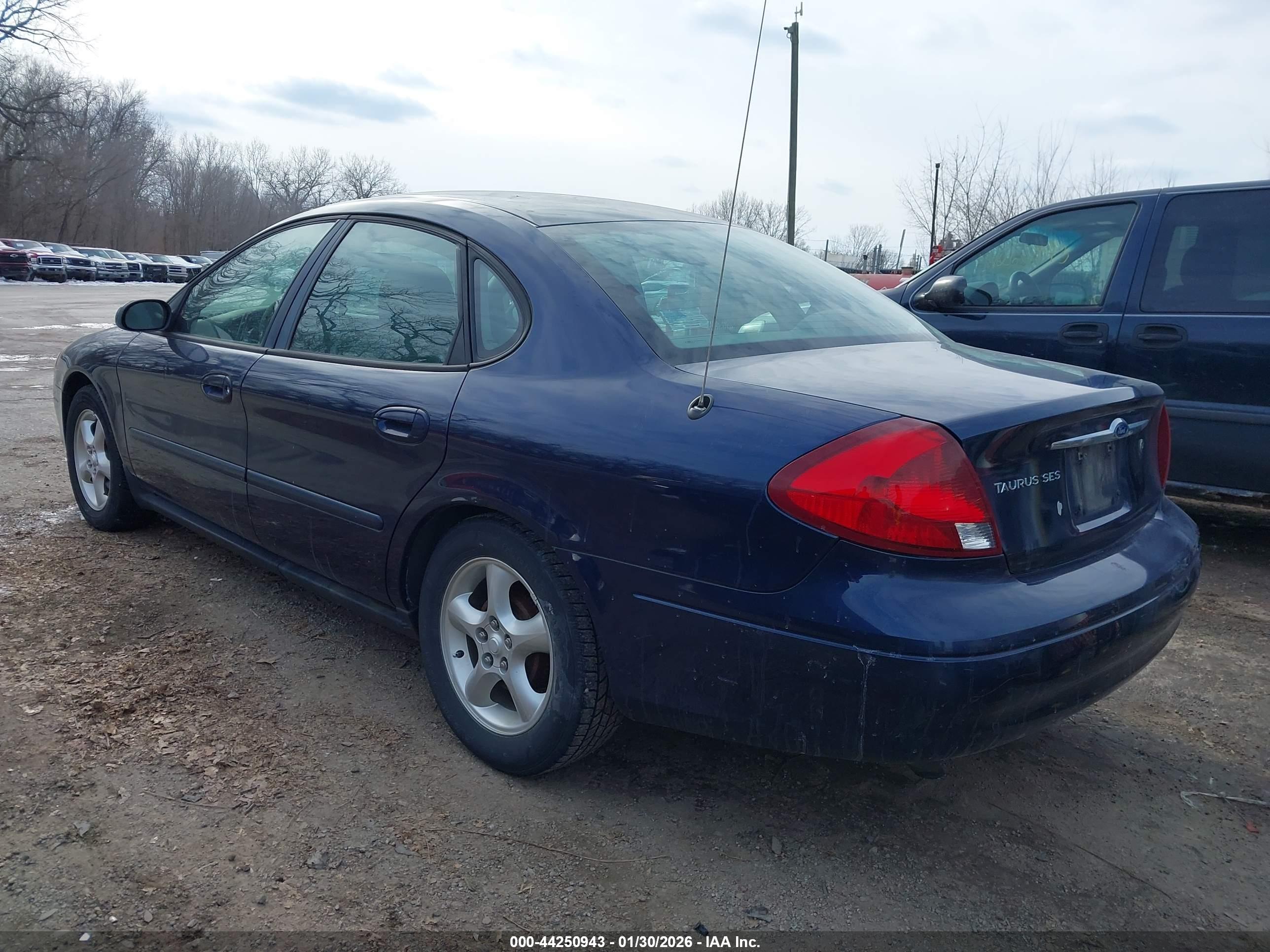 FORD TAURUS image 3