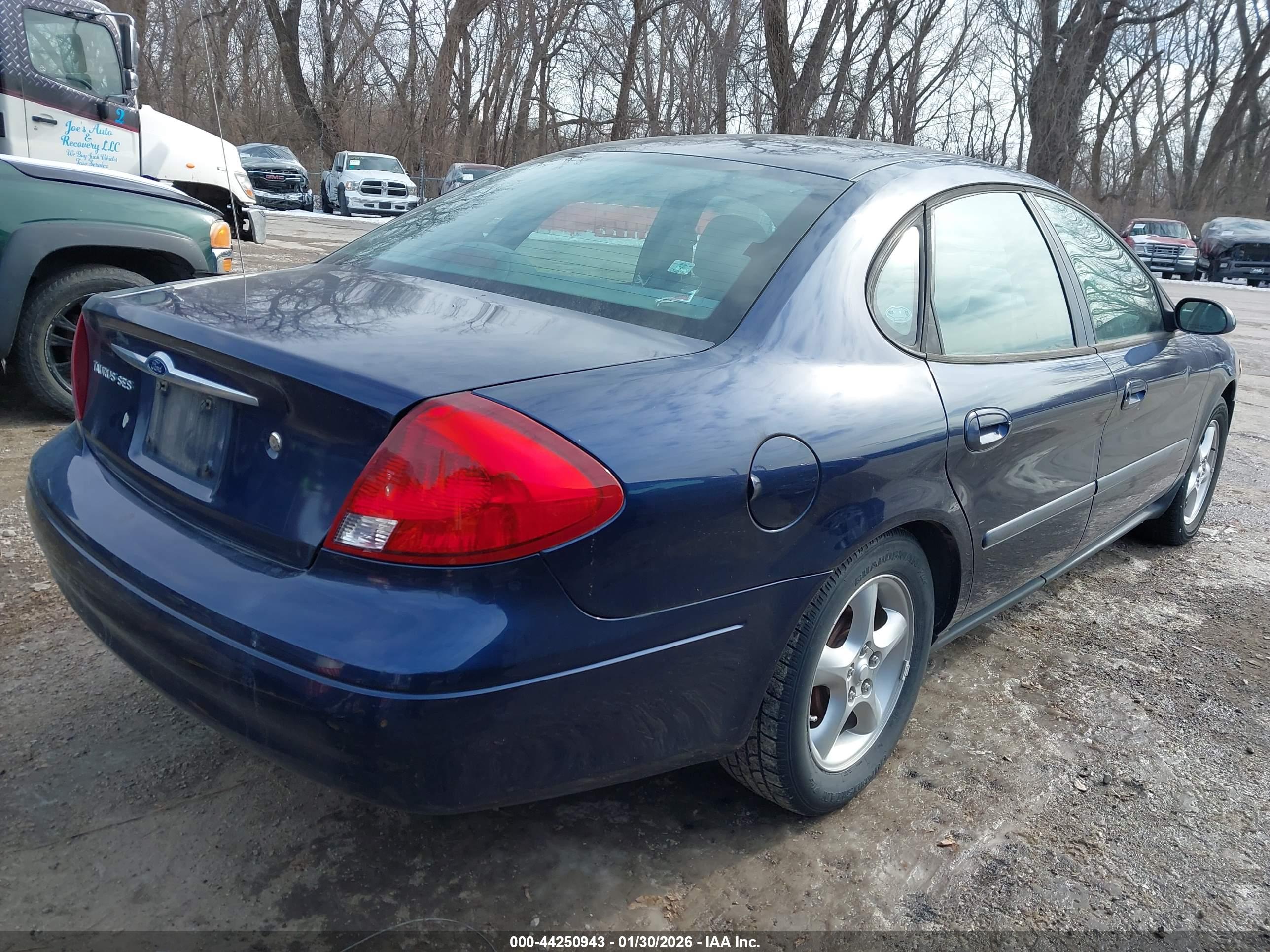 FORD TAURUS image 4