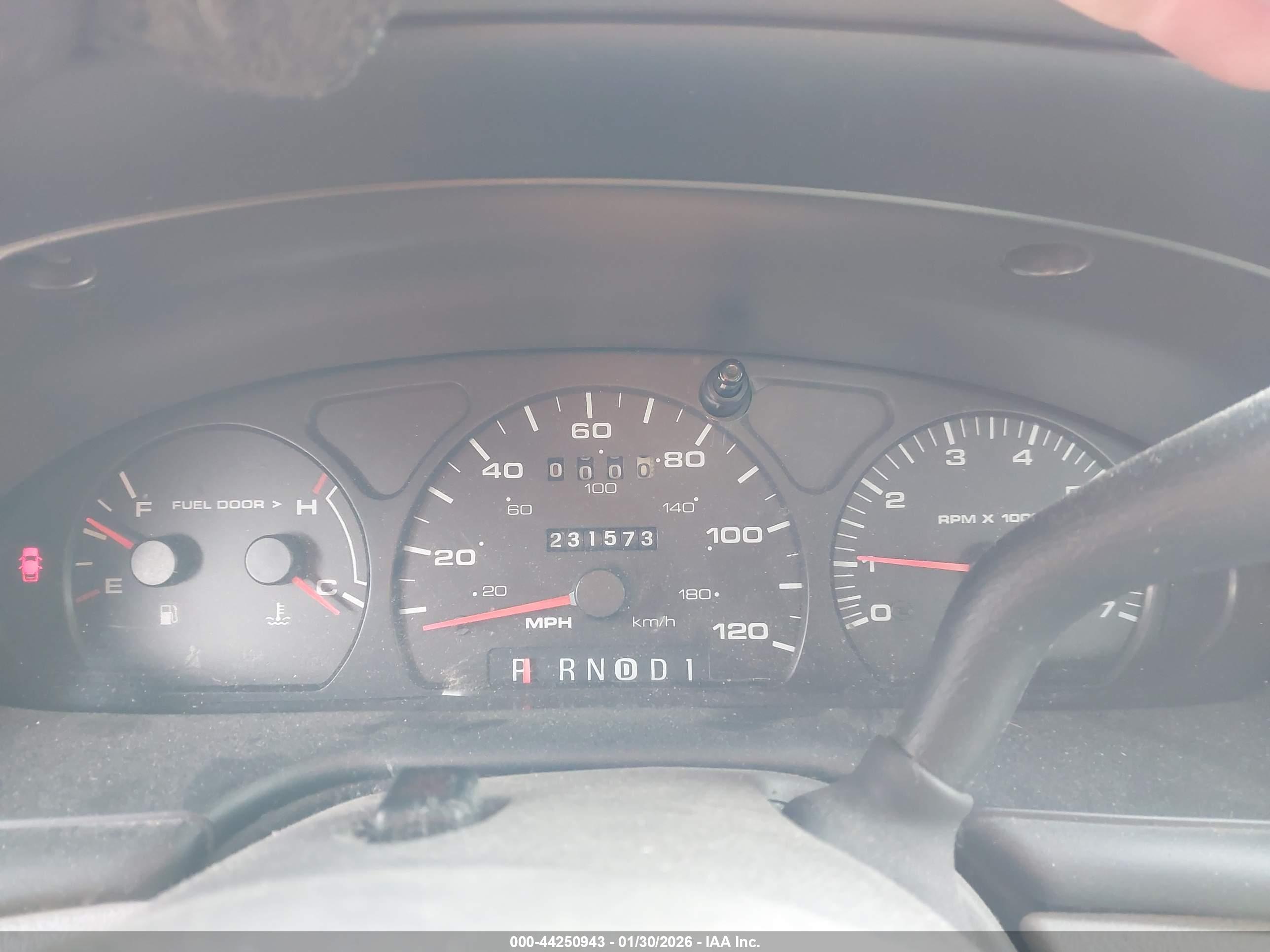 FORD TAURUS image 7