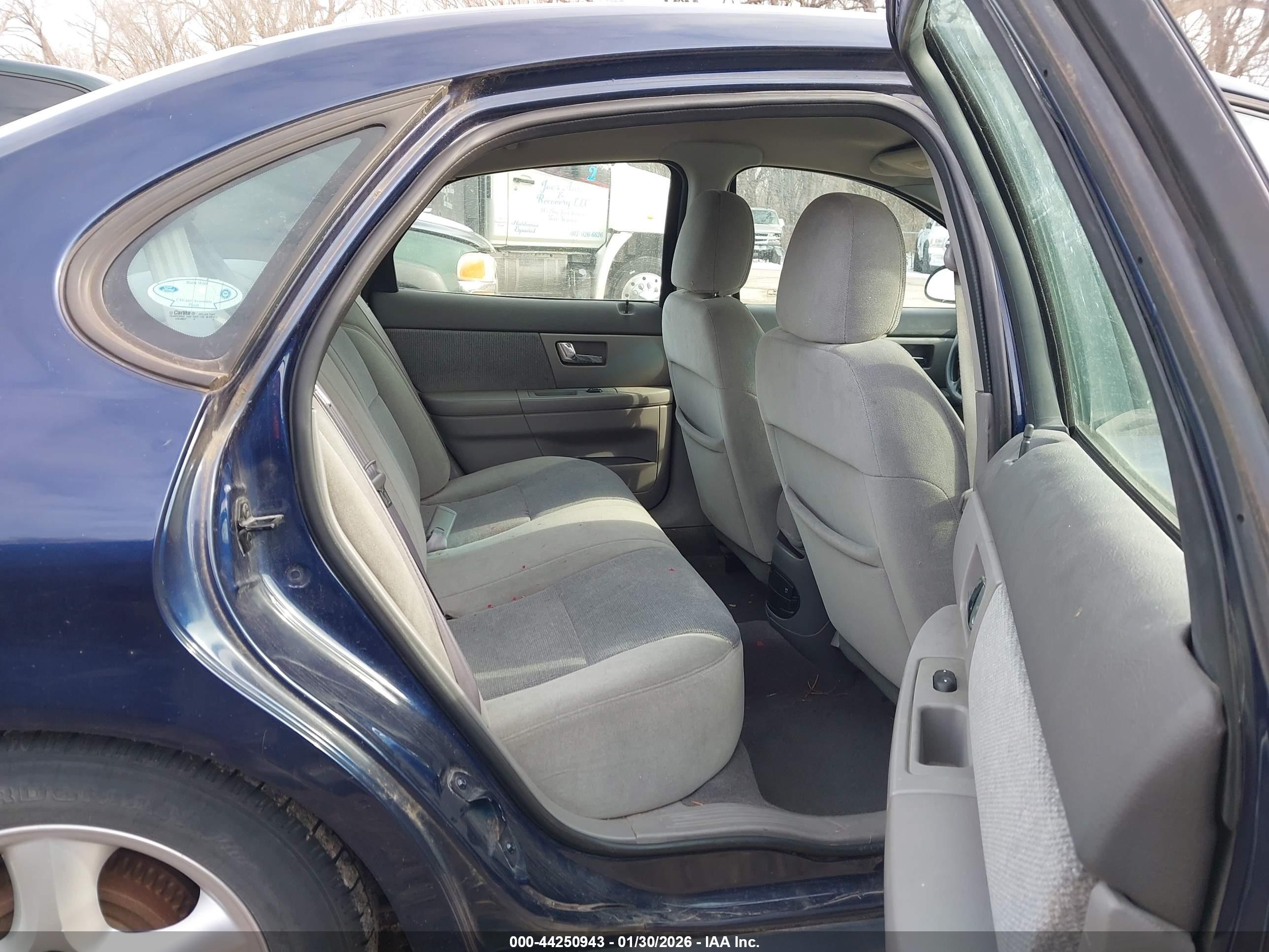 FORD TAURUS image 8