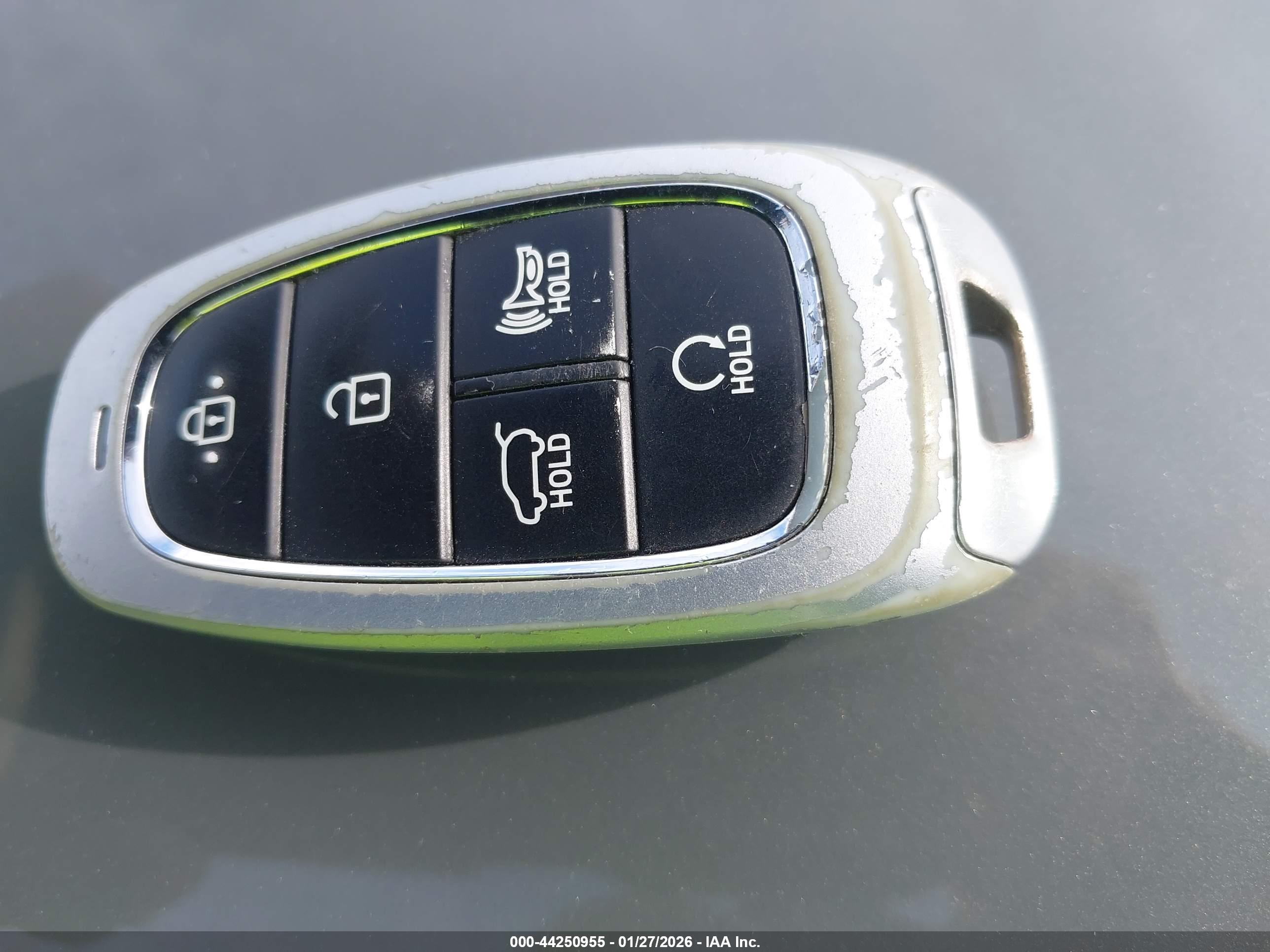 HYUNDAI SANTA image 11