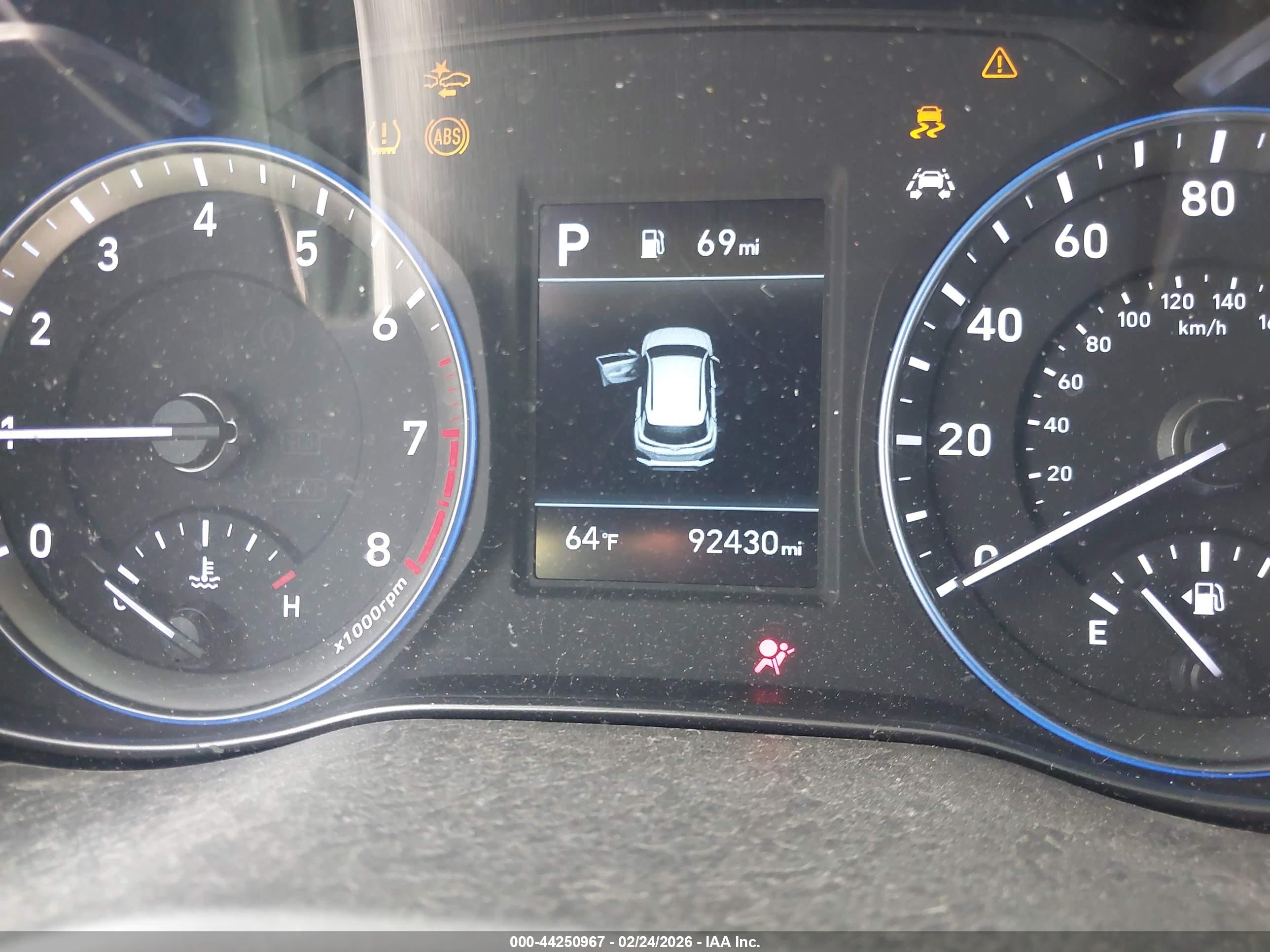 HYUNDAI KONA image 7