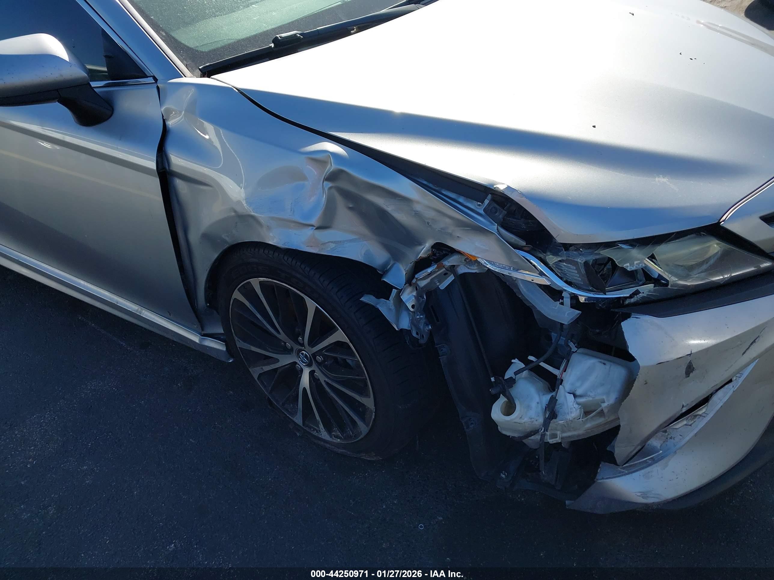 TOYOTA CAMRY image 6