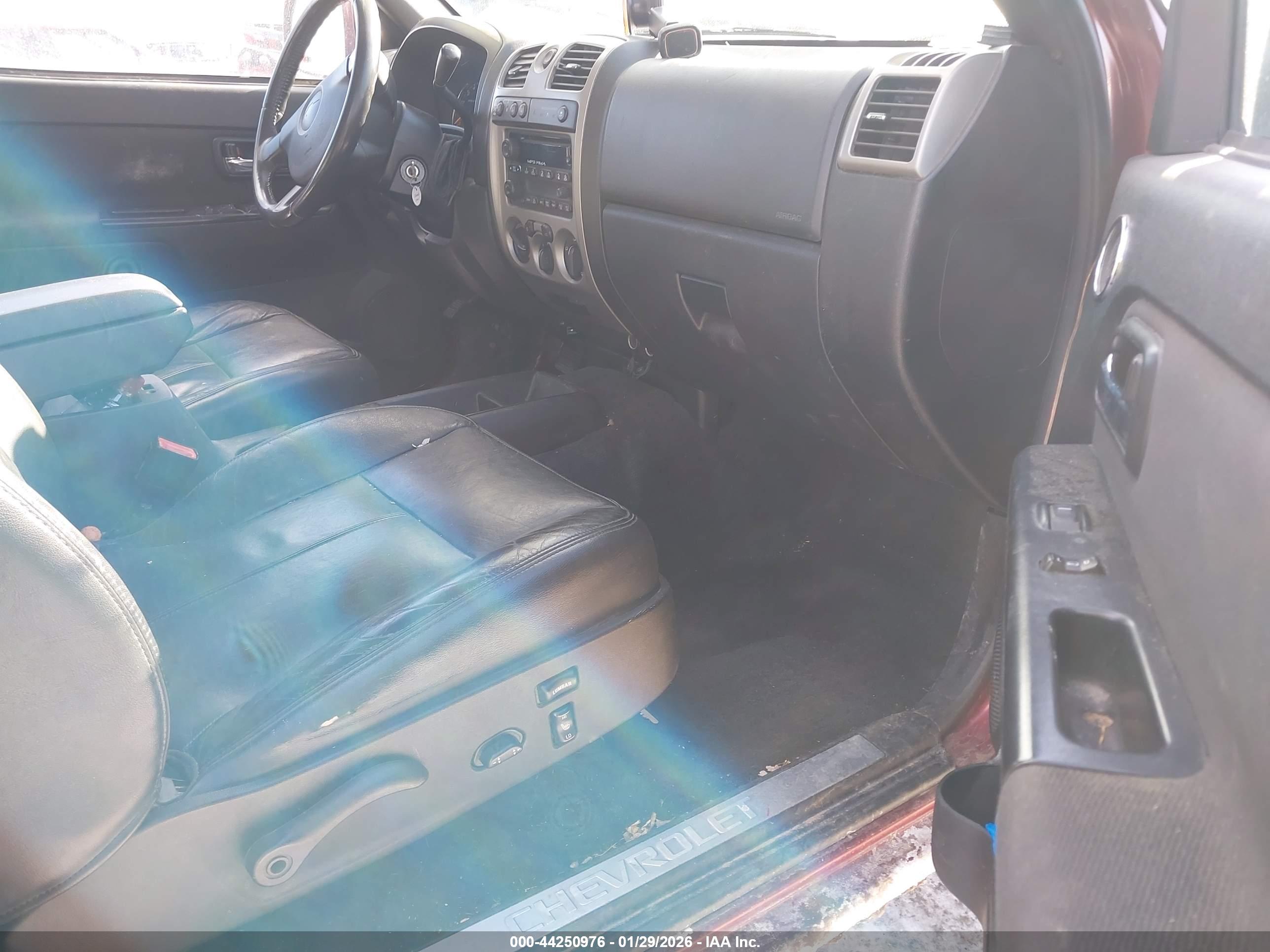 CHEVROLET COLORADO image 5