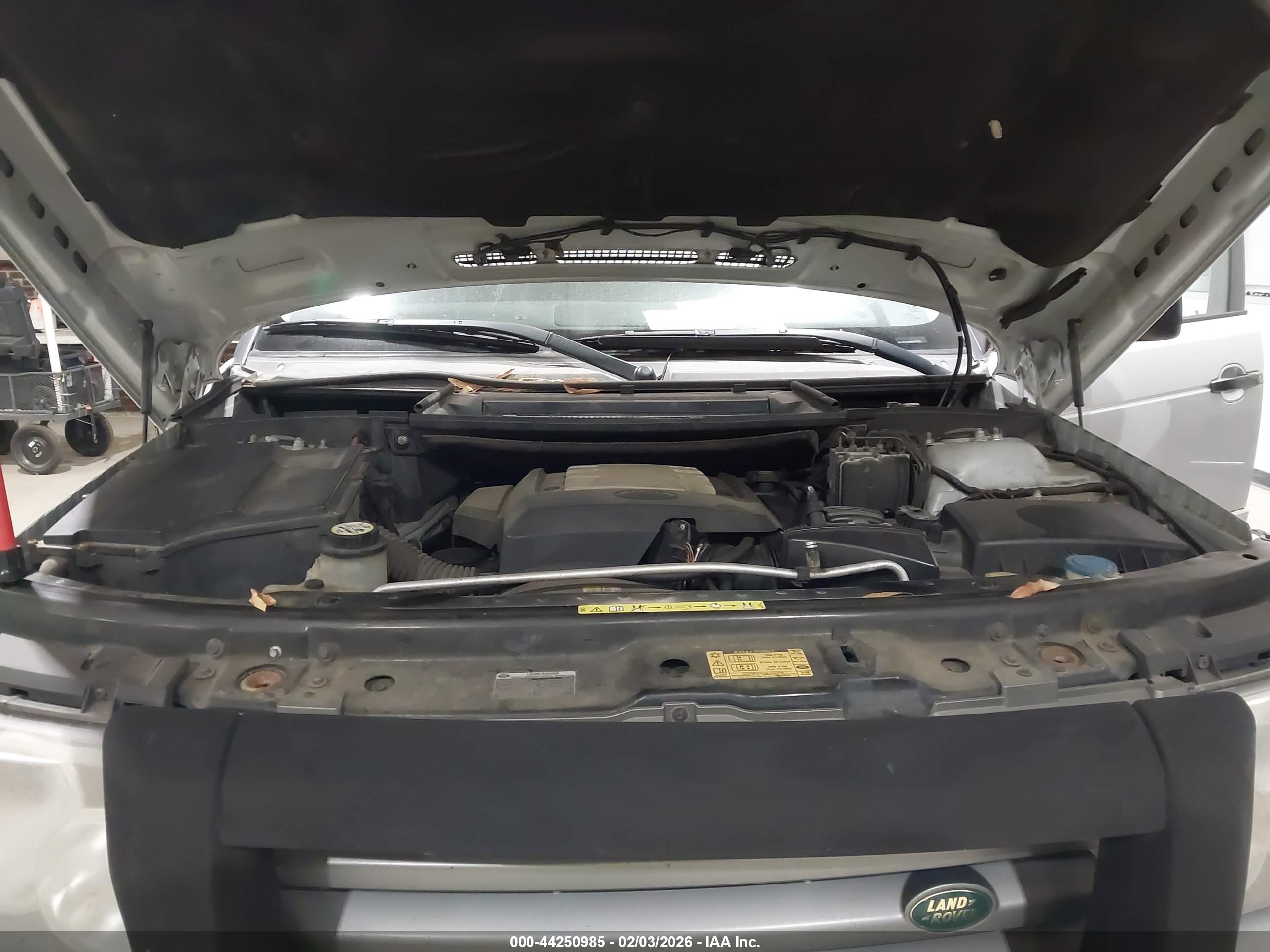 LAND ROVER image 10