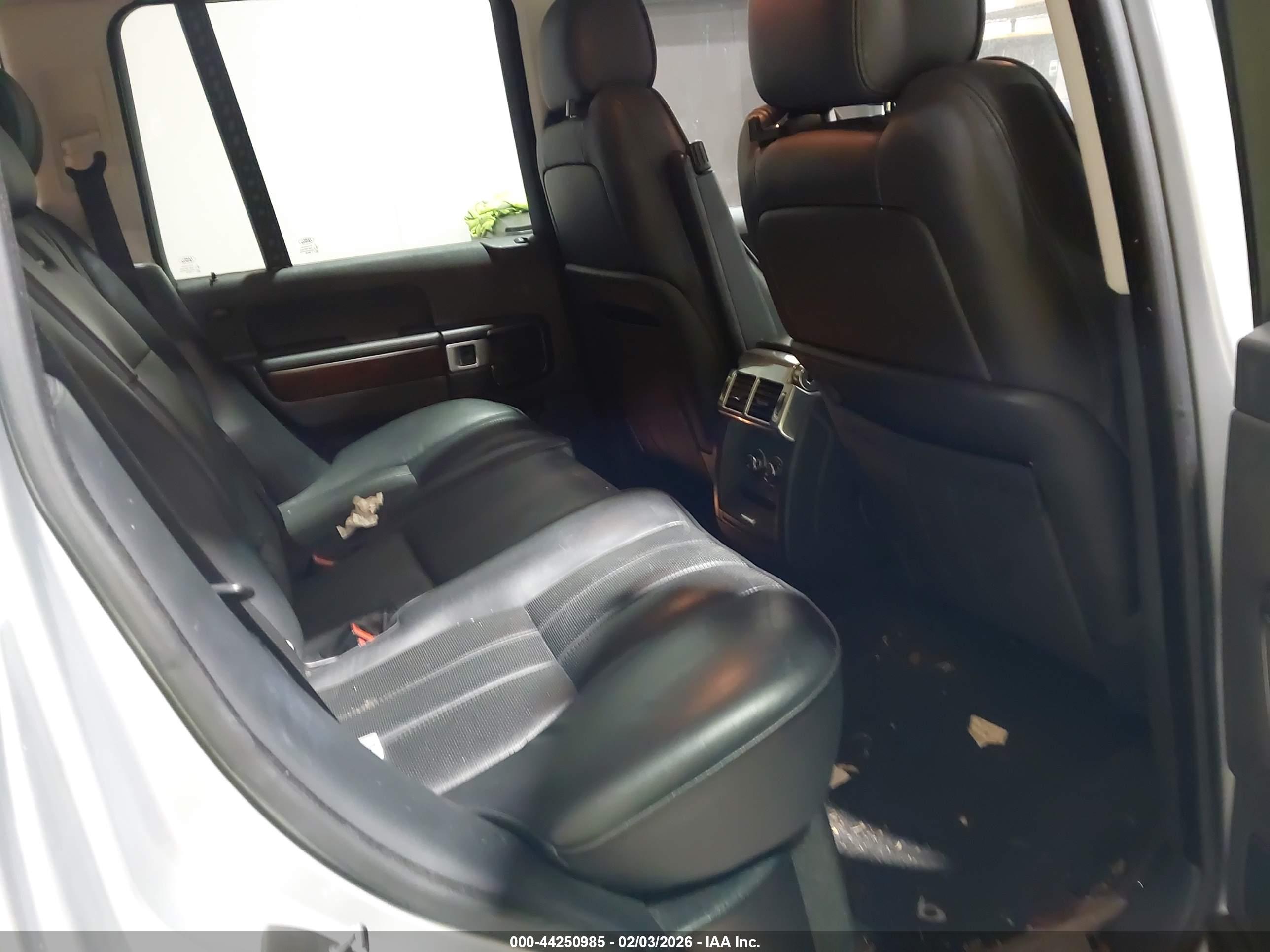 LAND ROVER image 8