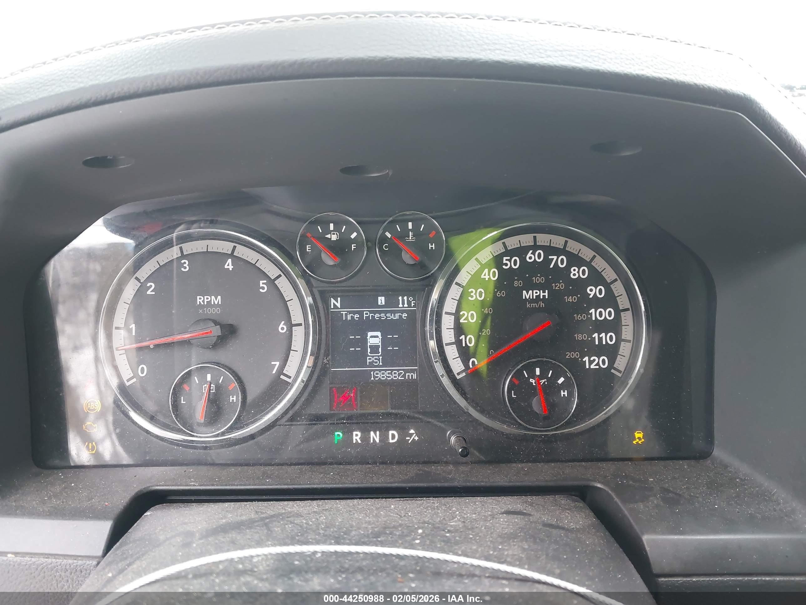 DODGE RAM image 7