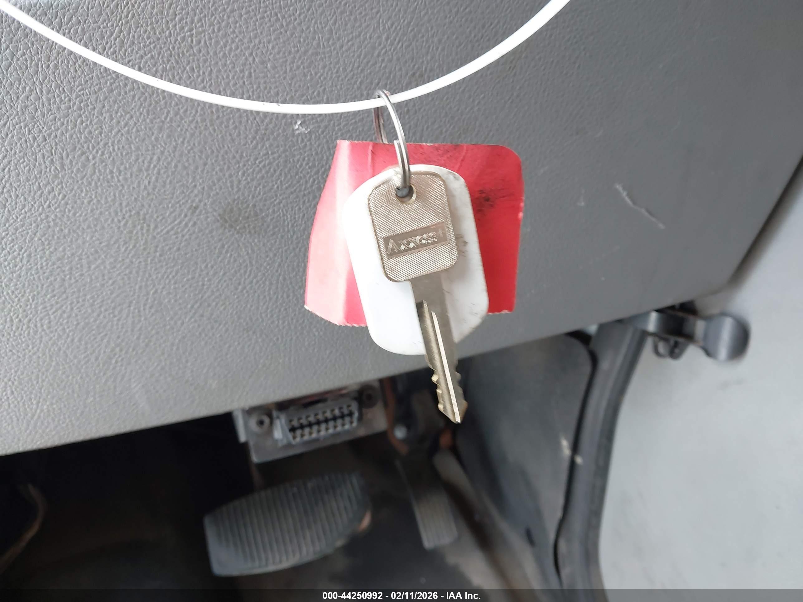 FORD E-250 image 11