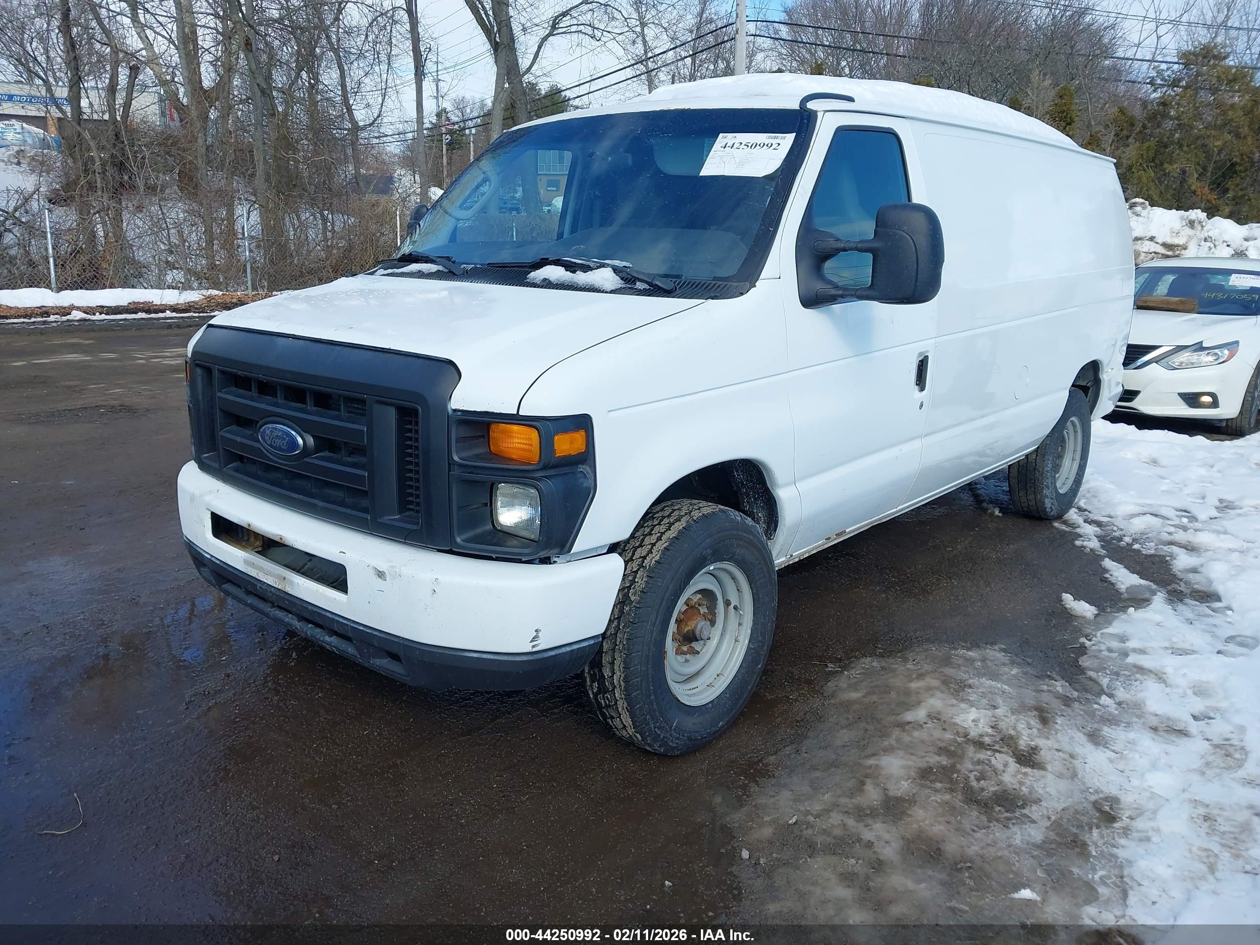 FORD E-250 image 2