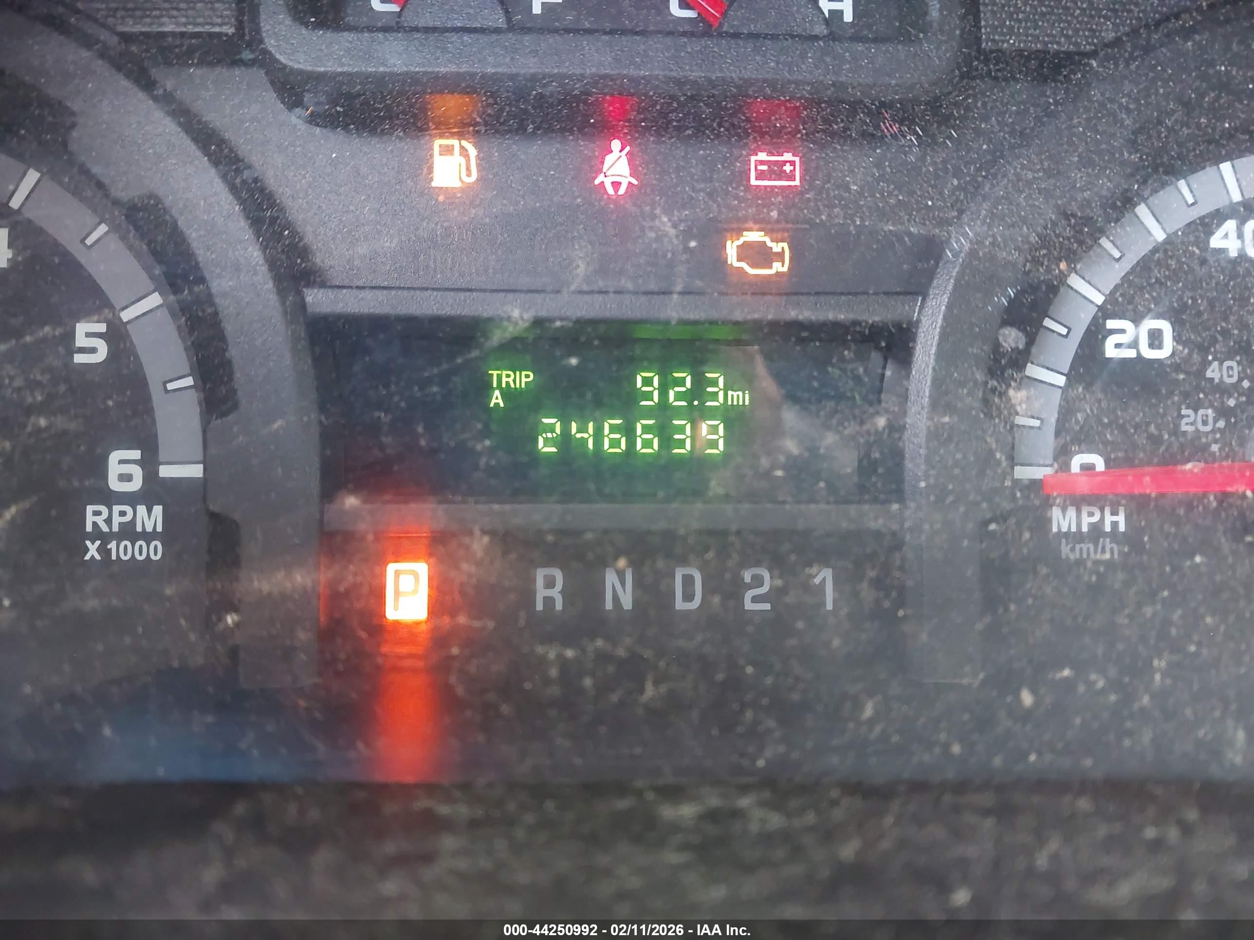 FORD E-250 image 7