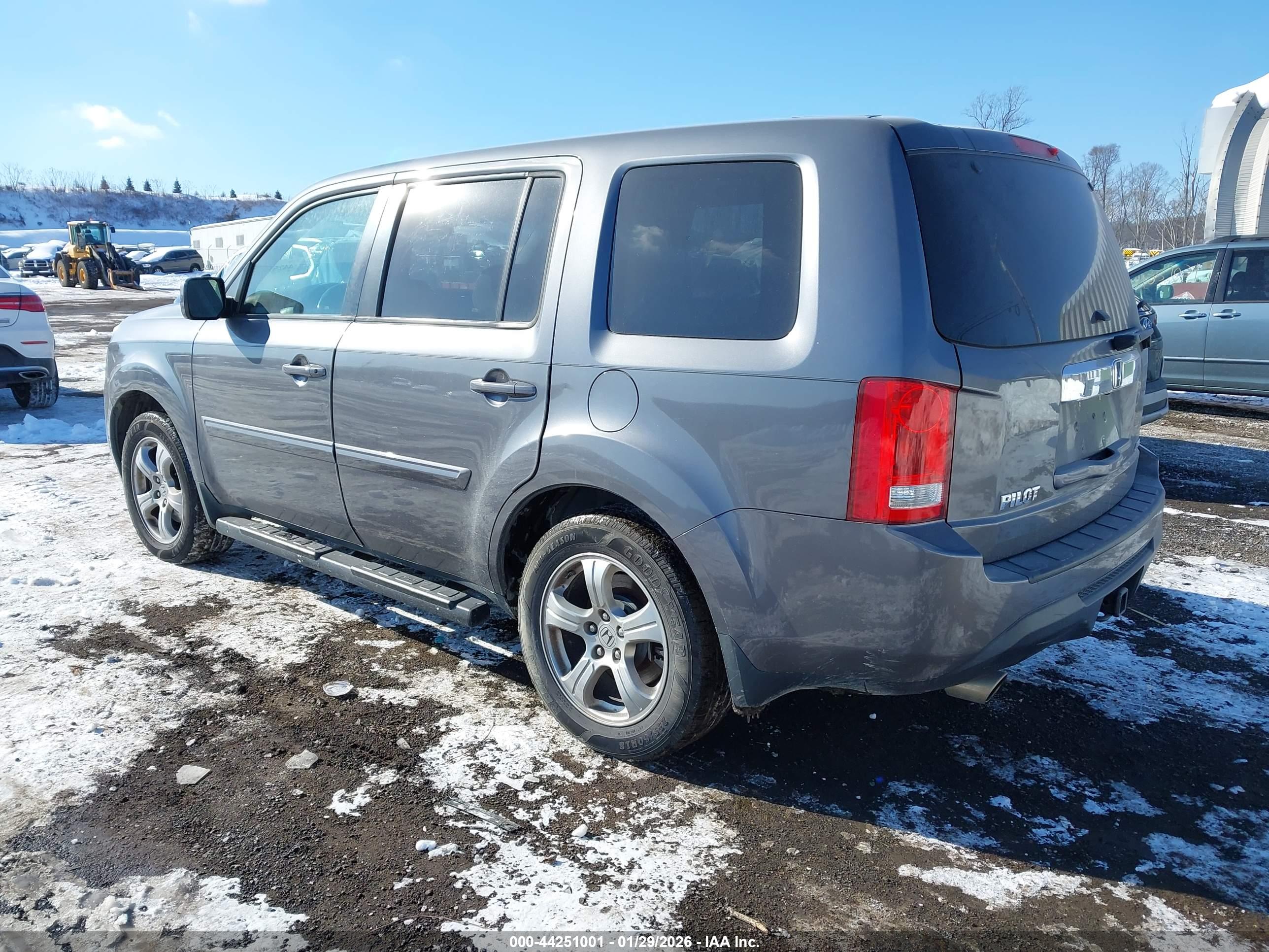 HONDA PILOT image 3