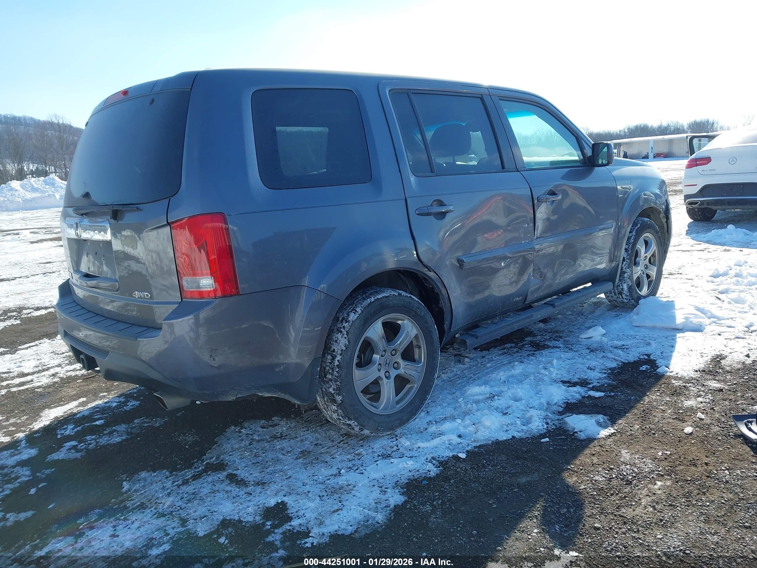HONDA PILOT image 4