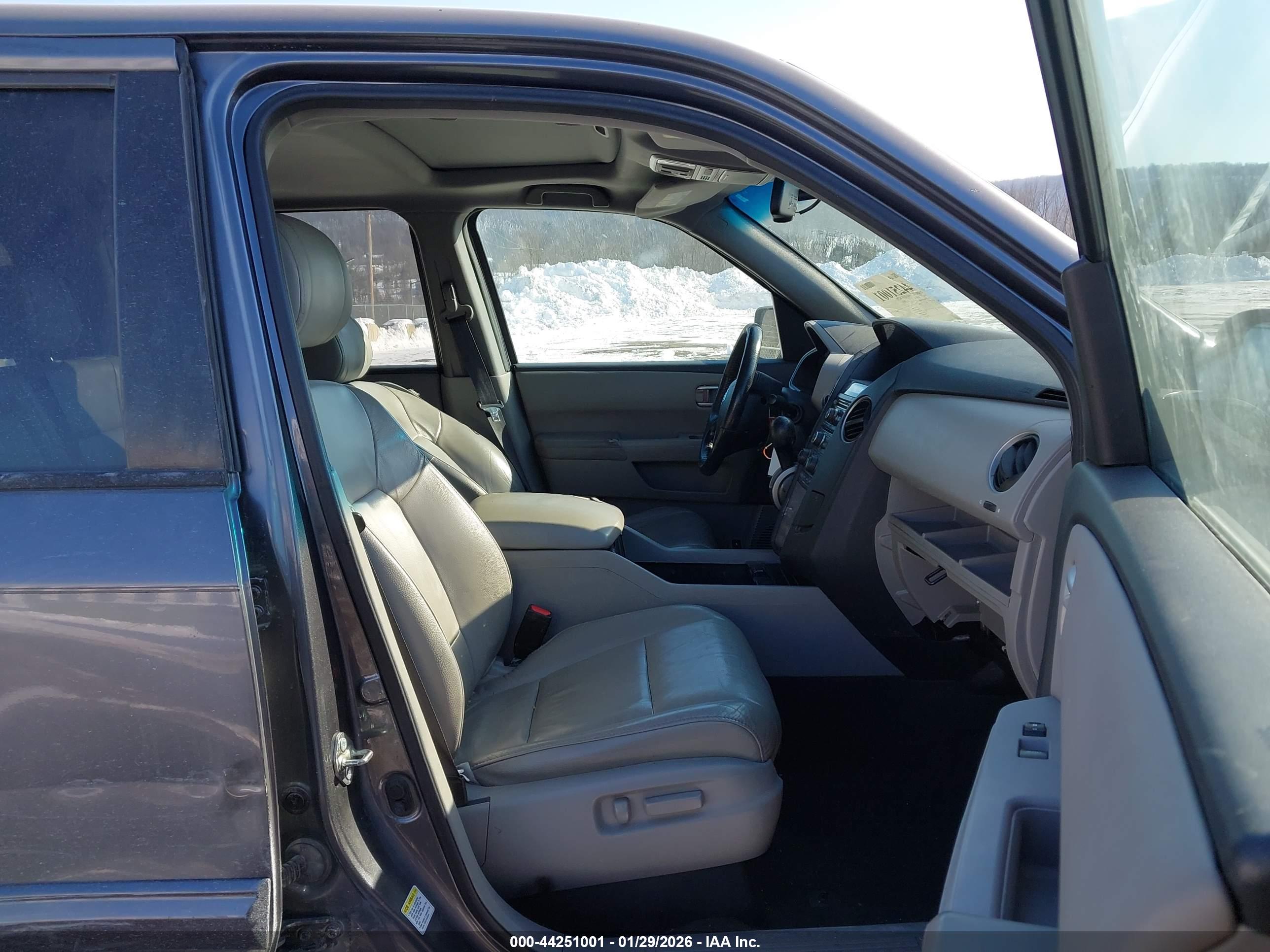 HONDA PILOT image 5