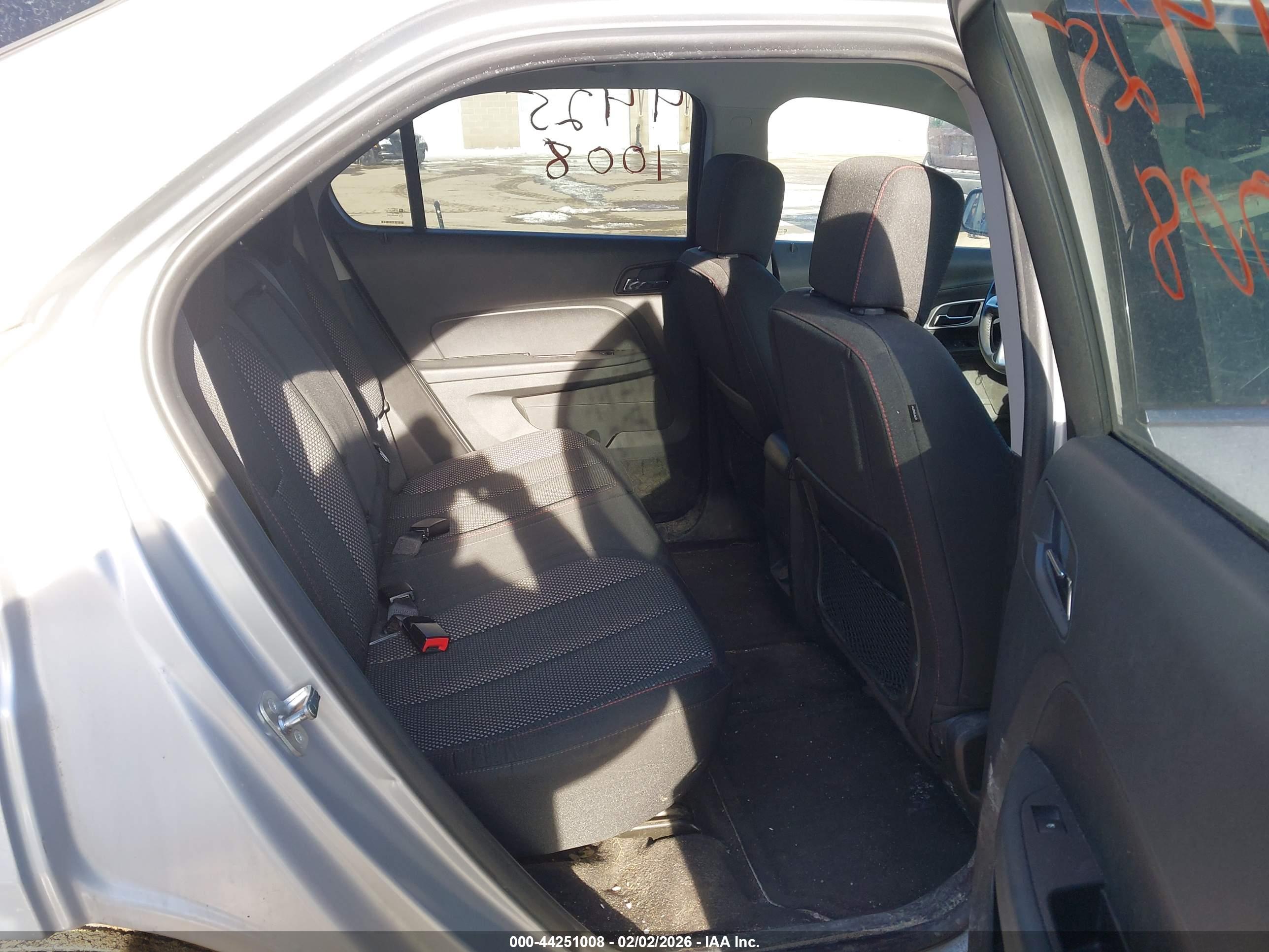 CHEVROLET EQUINOX image 8