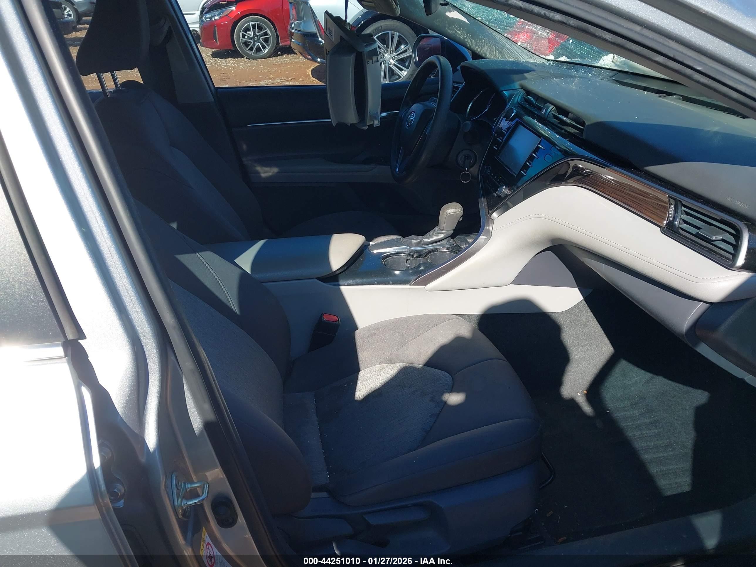 TOYOTA CAMRY image 5