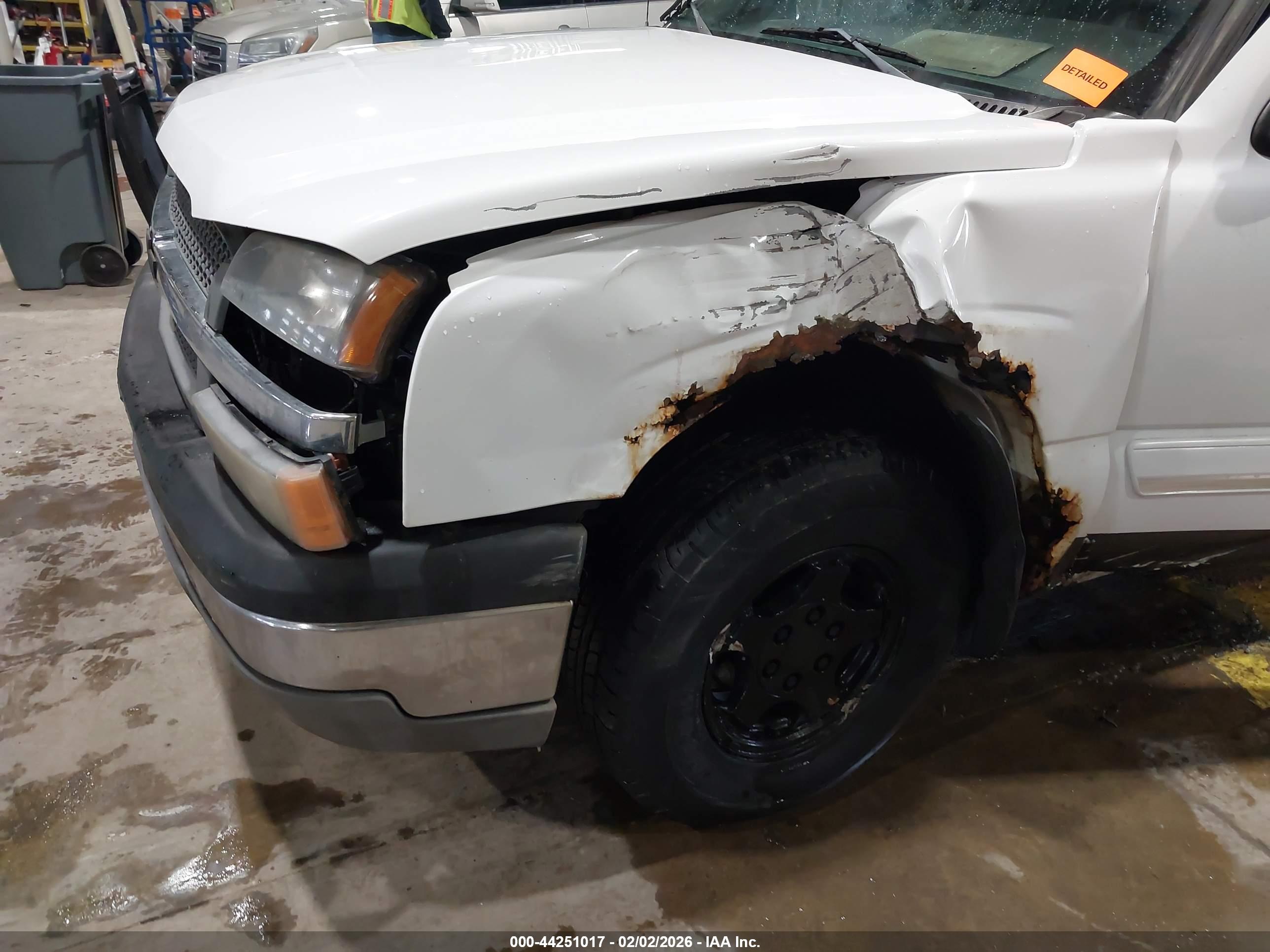CHEVROLET SILVERADO image 6
