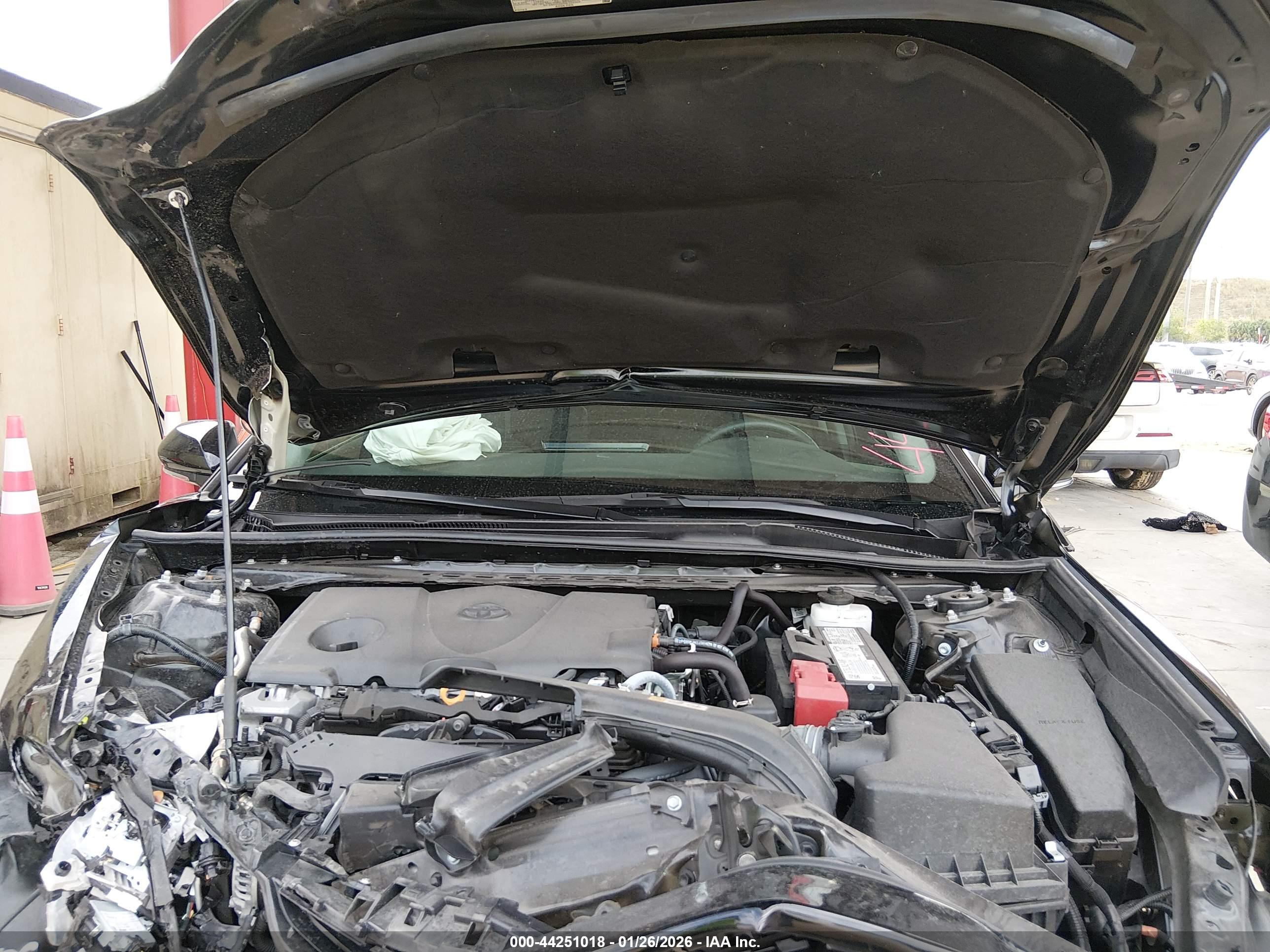 TOYOTA CAMRY image 10