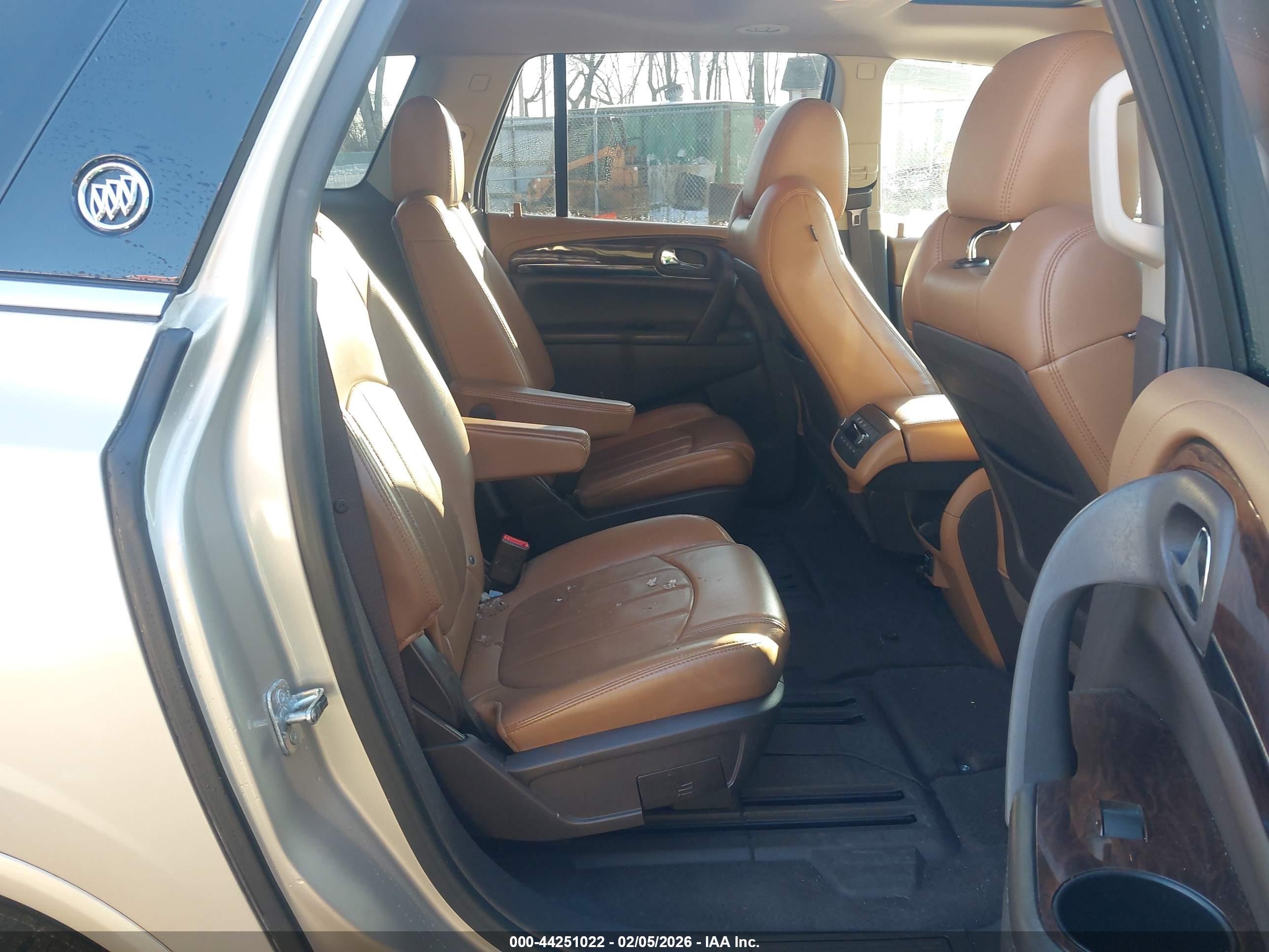 BUICK ENCLAVE image 8