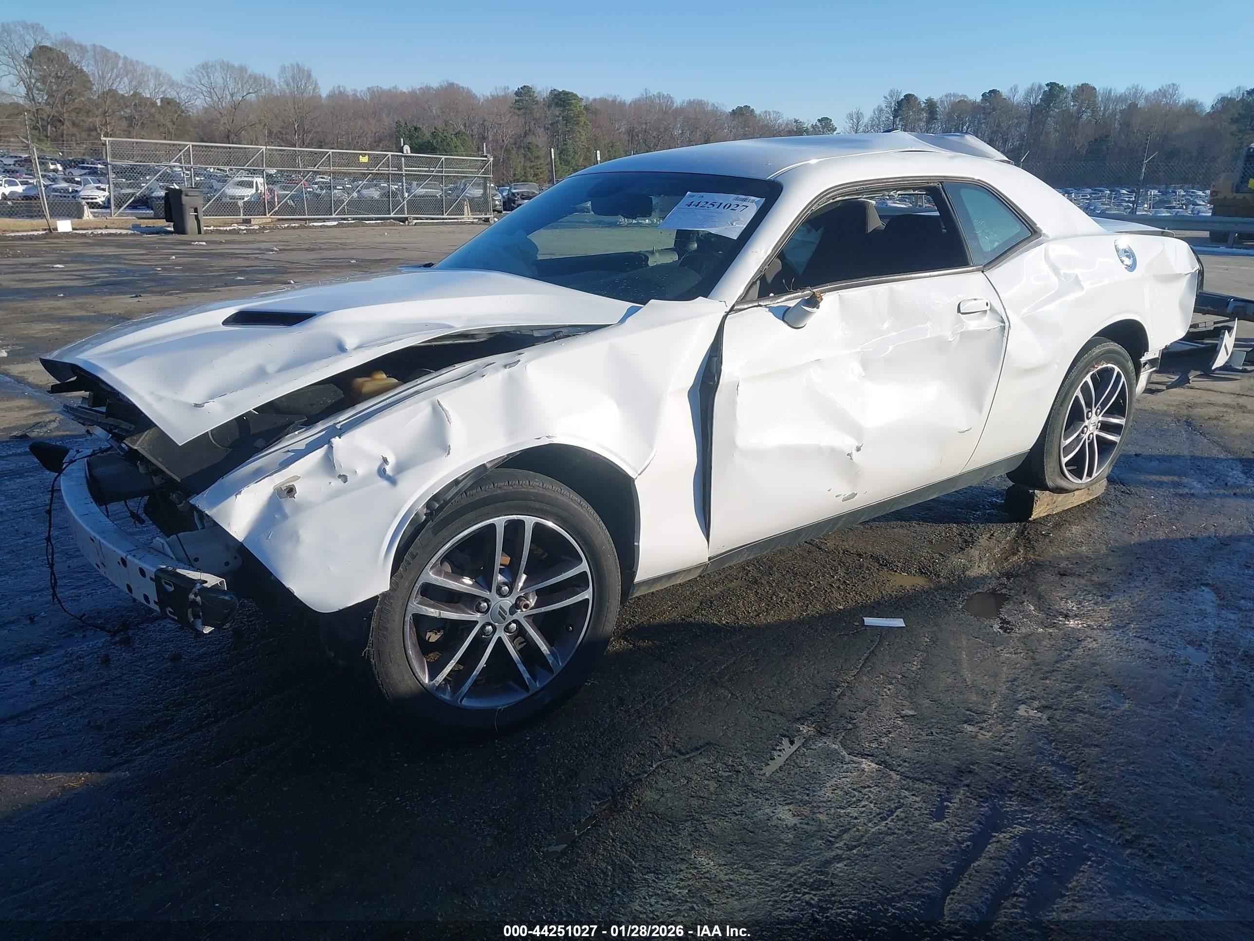 DODGE CHALLENGER image 2