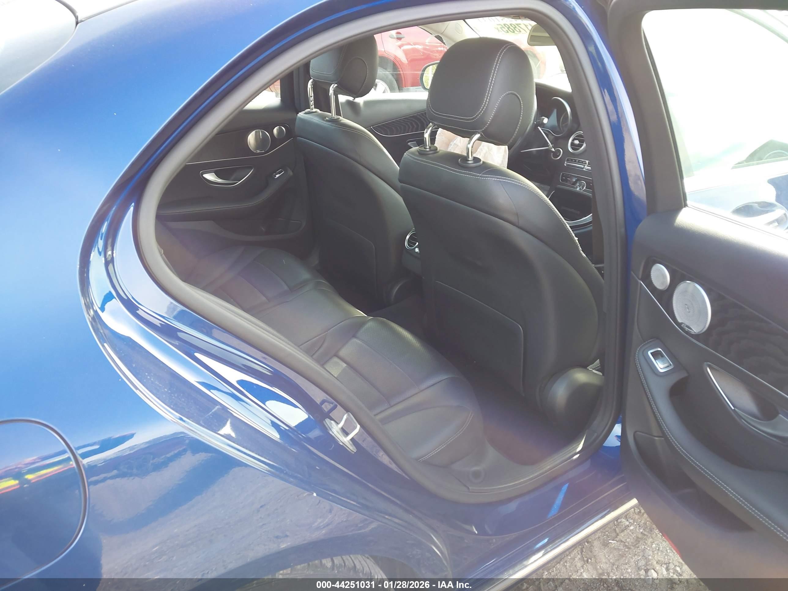 MERCEDES-BENZ C image 8