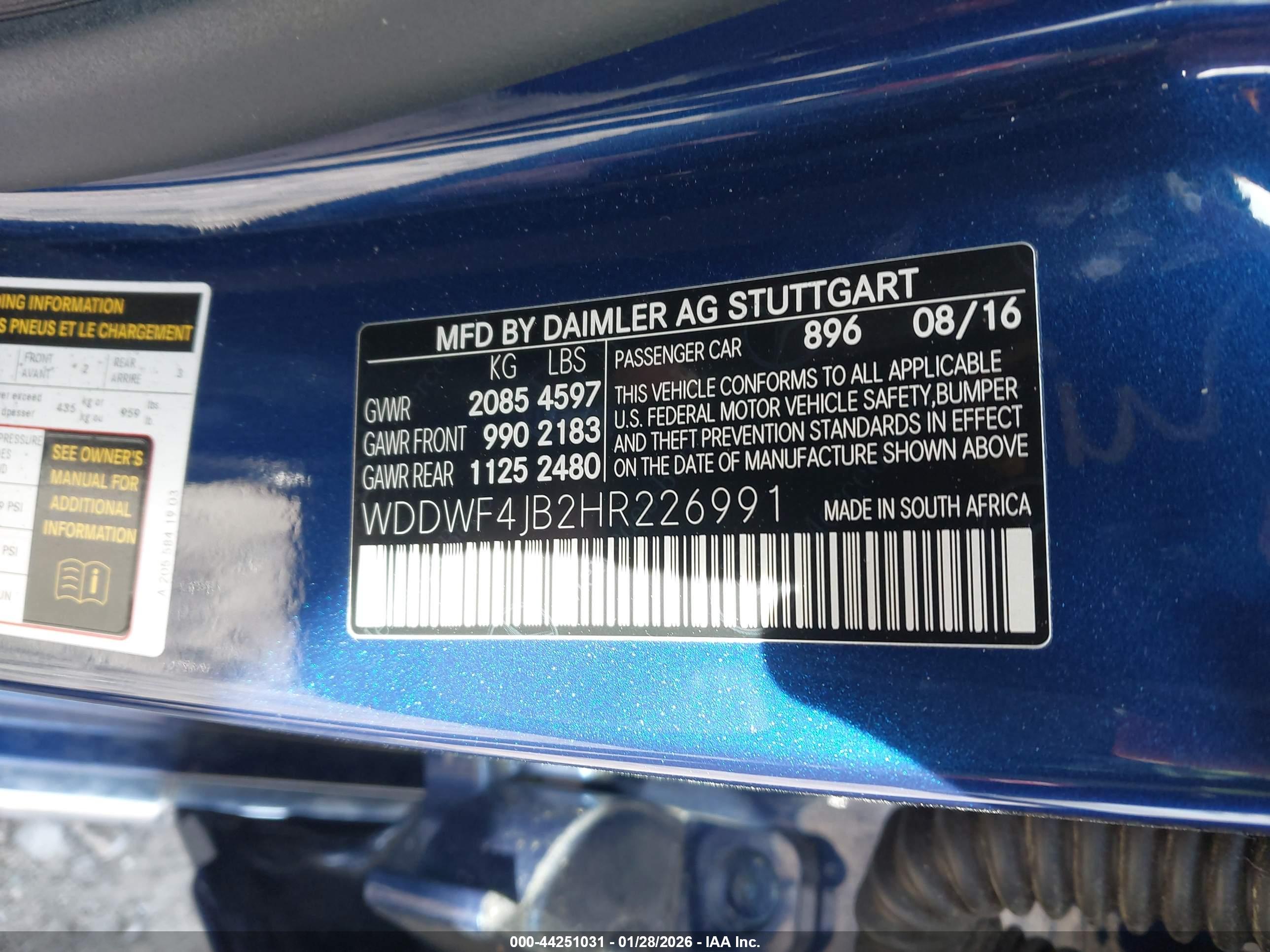 MERCEDES-BENZ C image 9