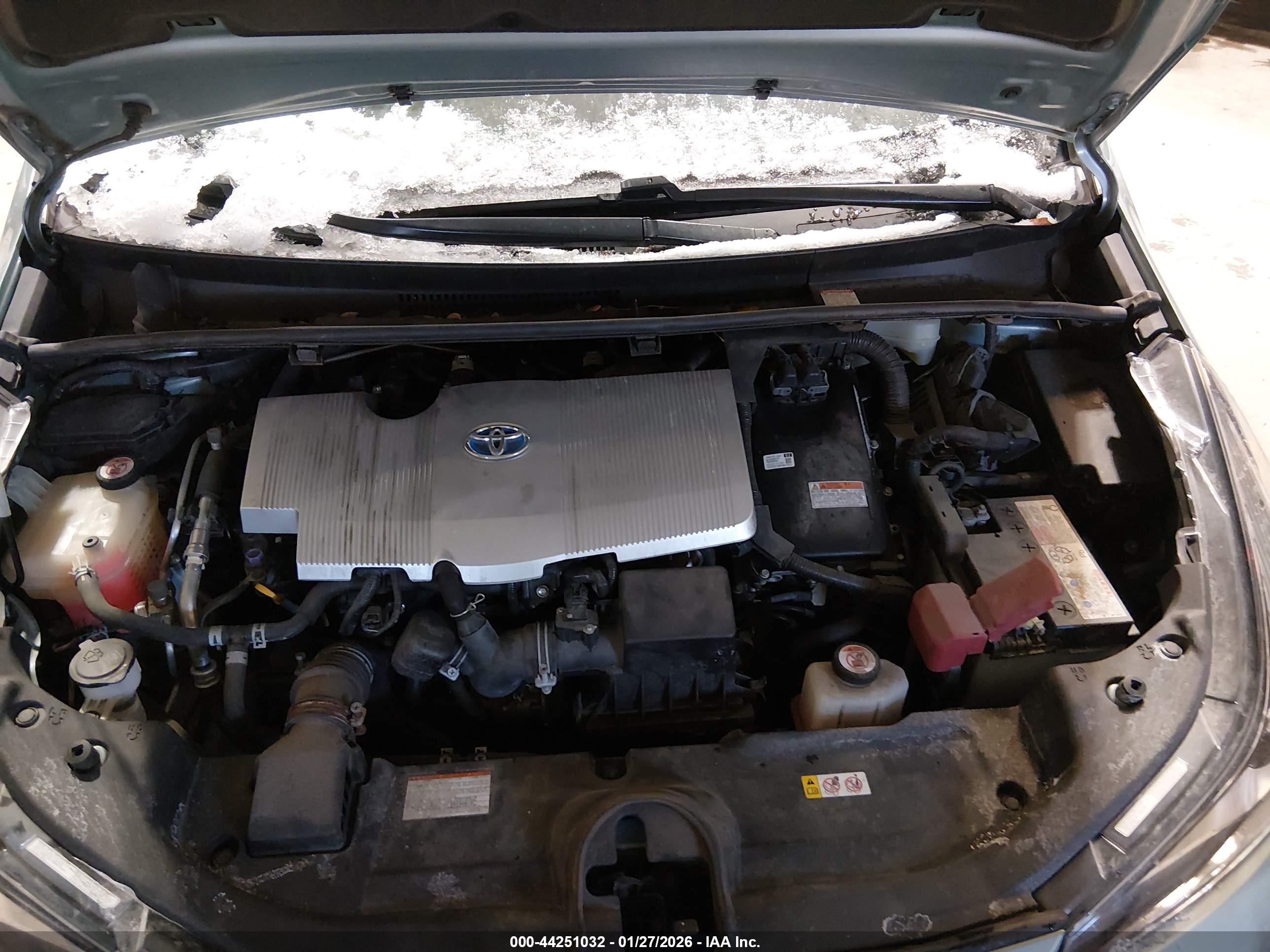 TOYOTA PRIUS image 10