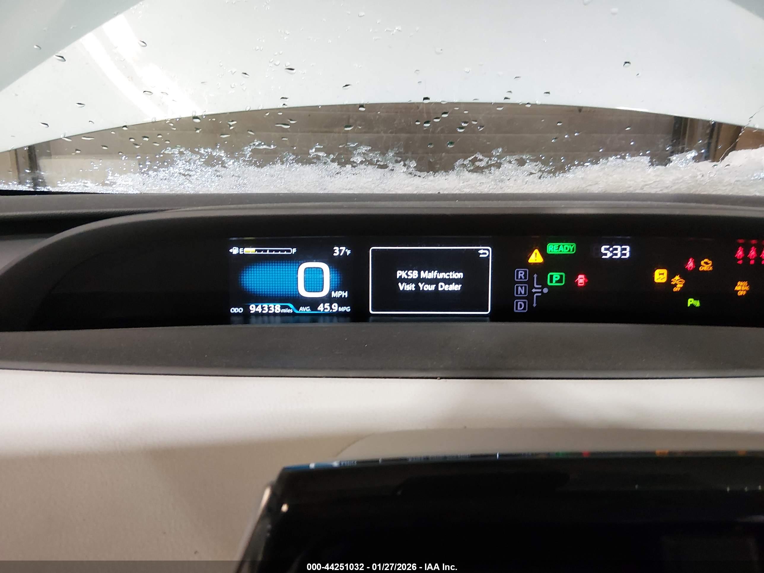TOYOTA PRIUS image 7