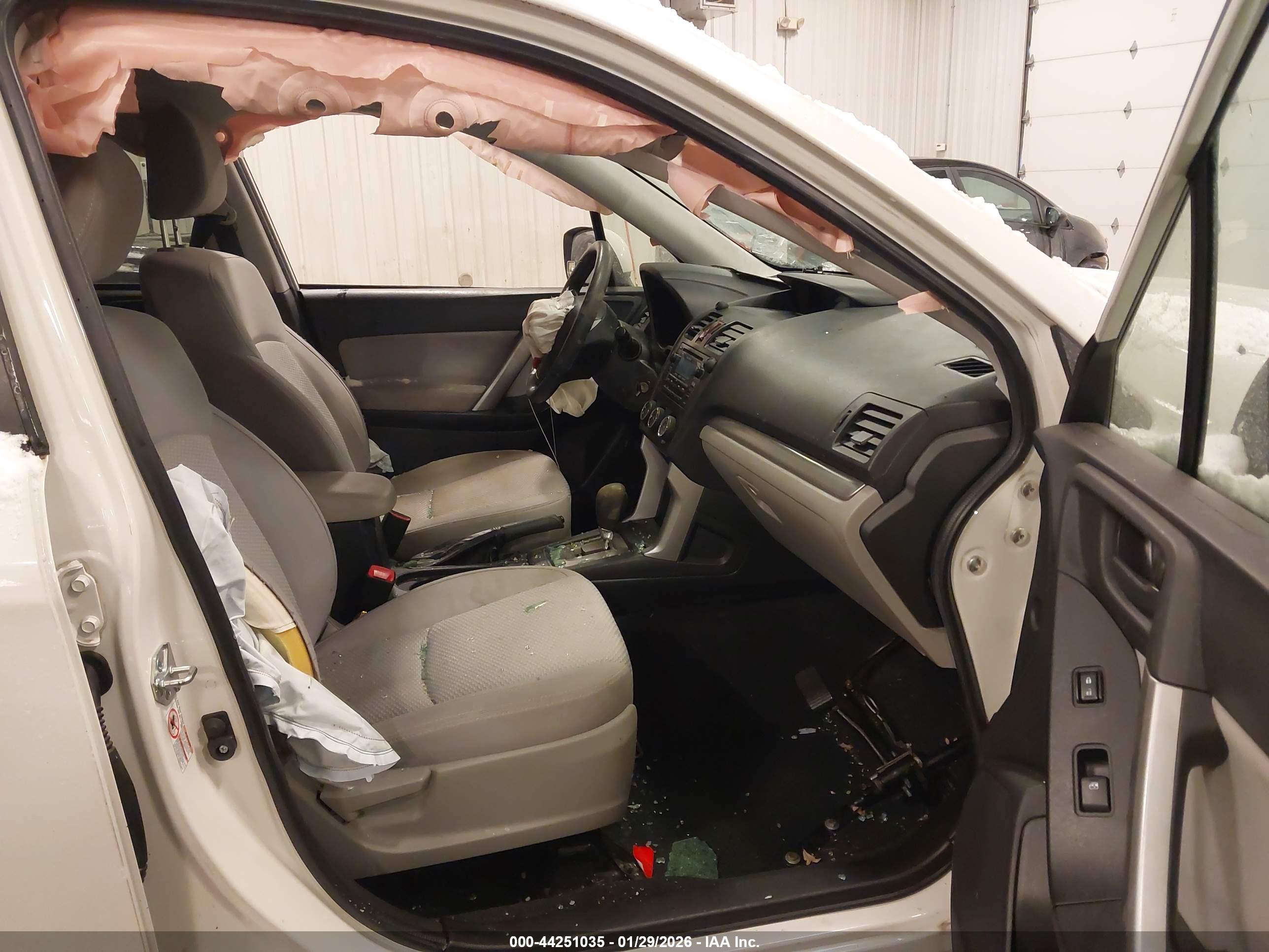 SUBARU FORESTER image 5