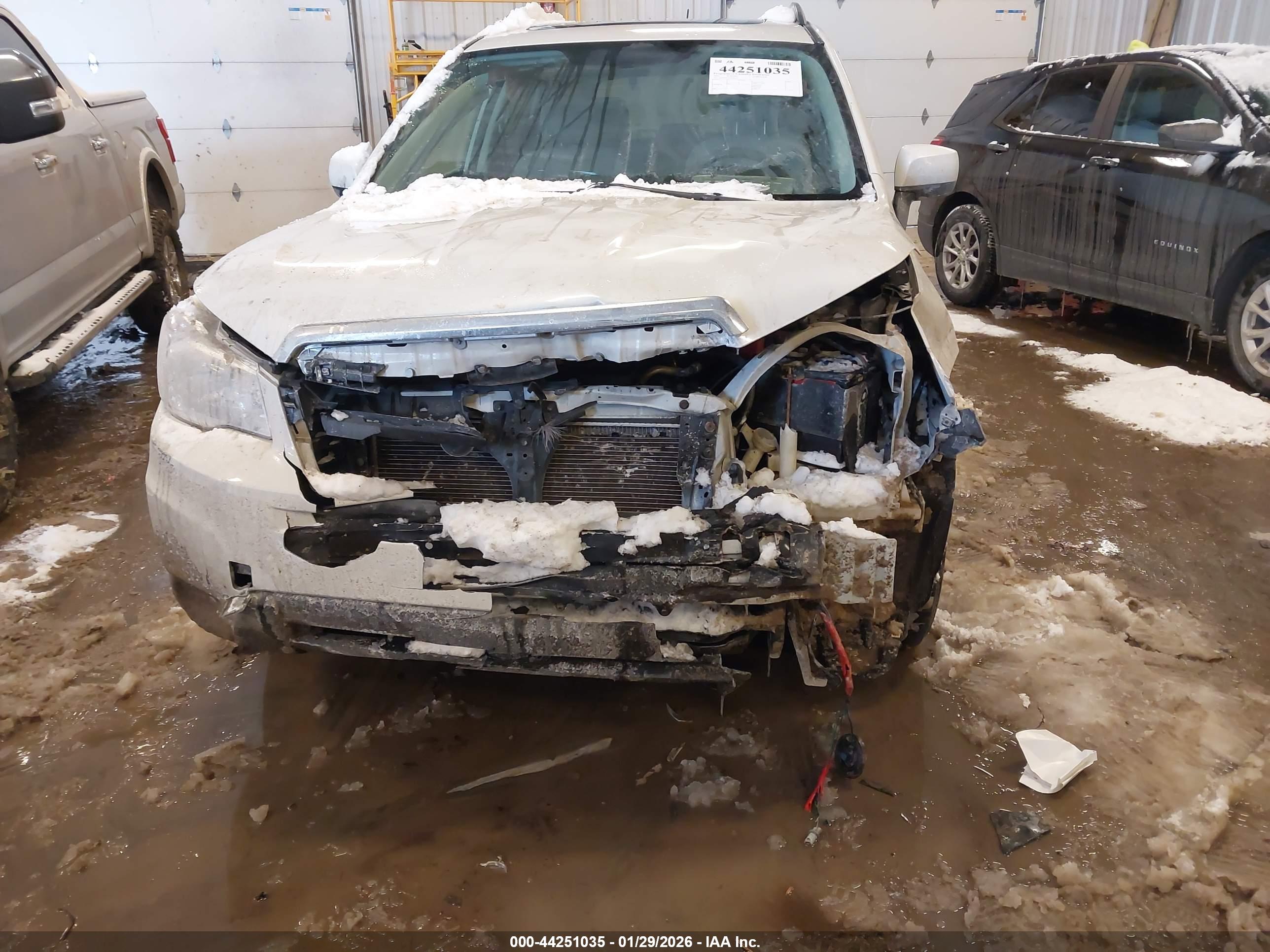 SUBARU FORESTER image 6