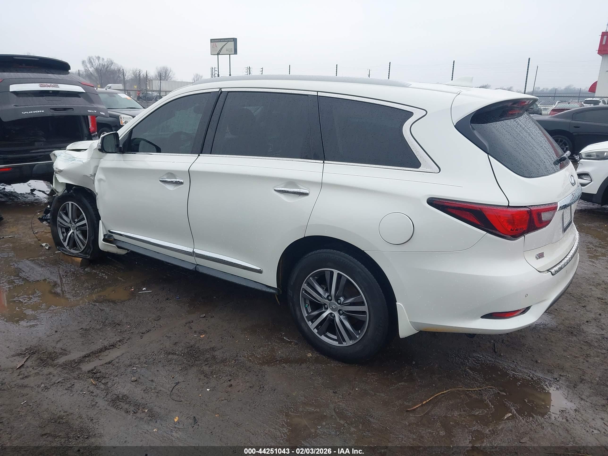 INFINITI QX60 image 3