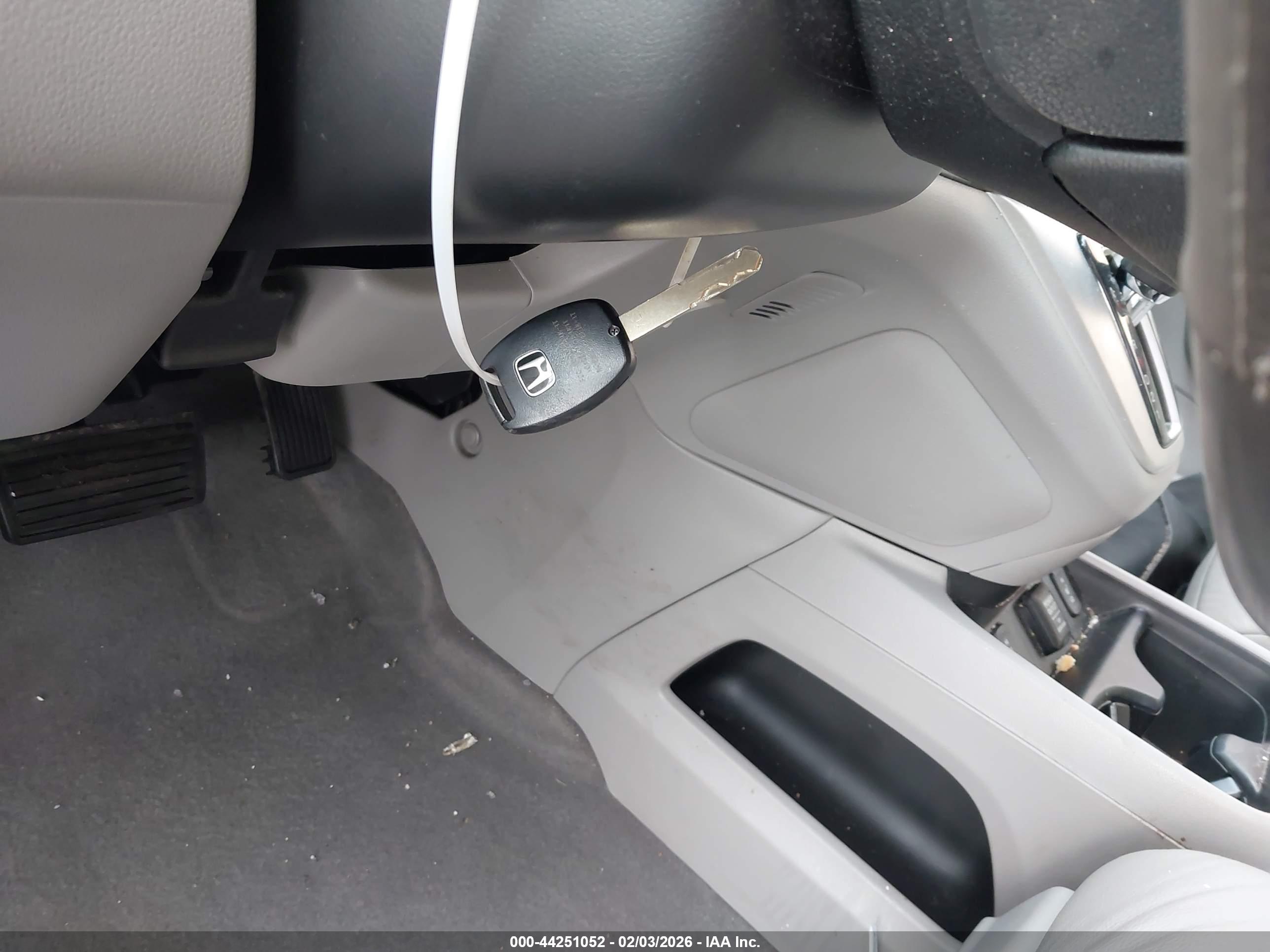 HONDA CR-V image 11