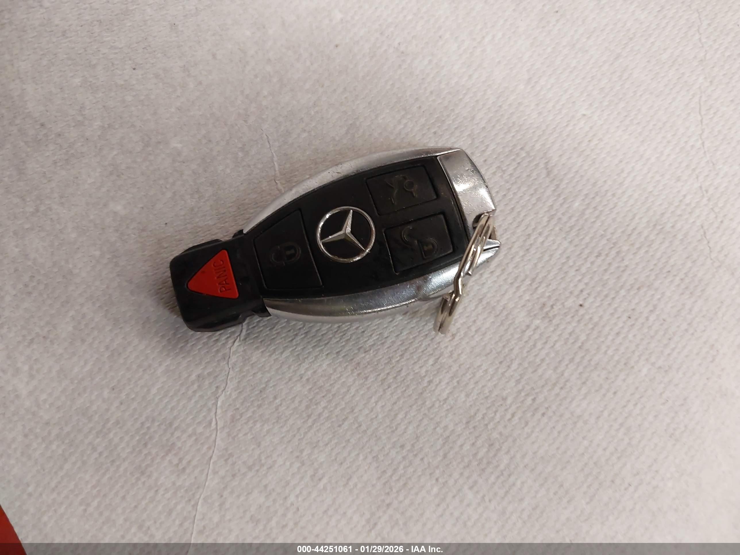 MERCEDES-BENZ C image 11