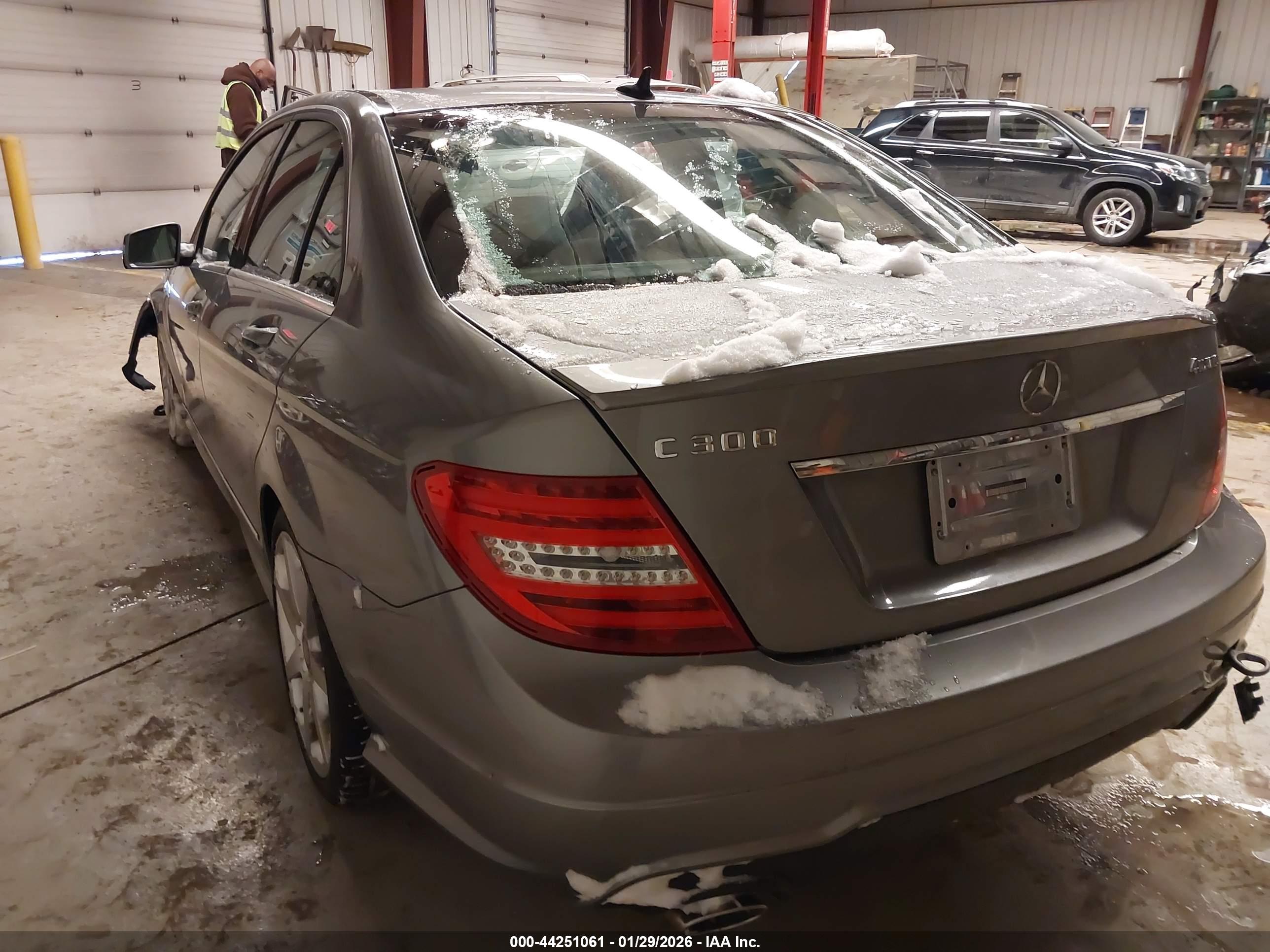 MERCEDES-BENZ C image 3