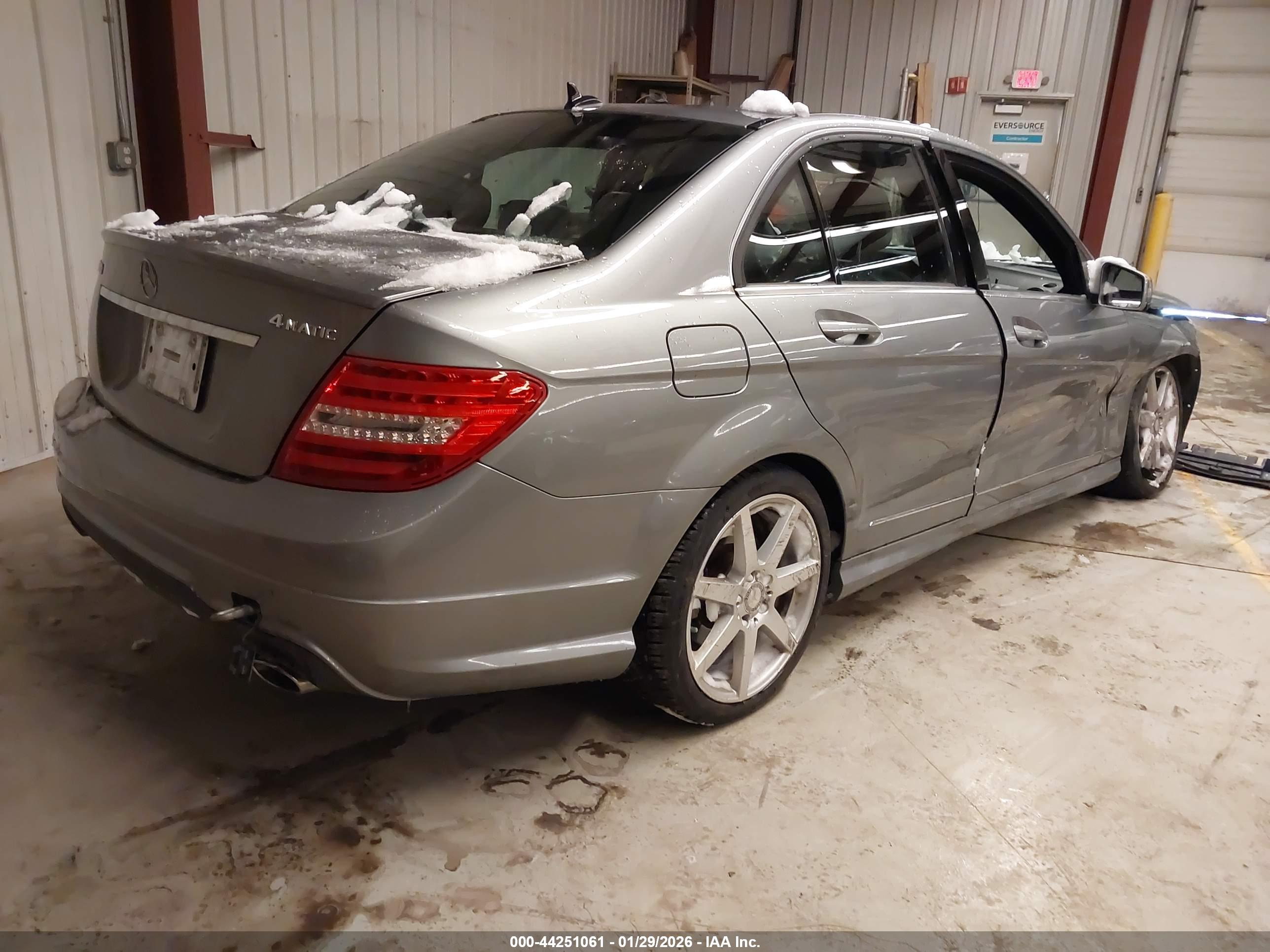 MERCEDES-BENZ C image 4