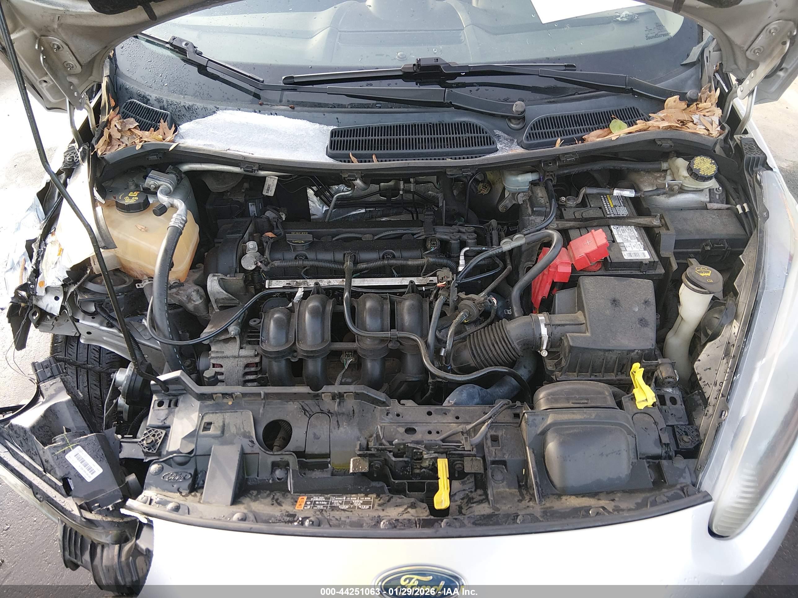 FORD FIESTA image 10
