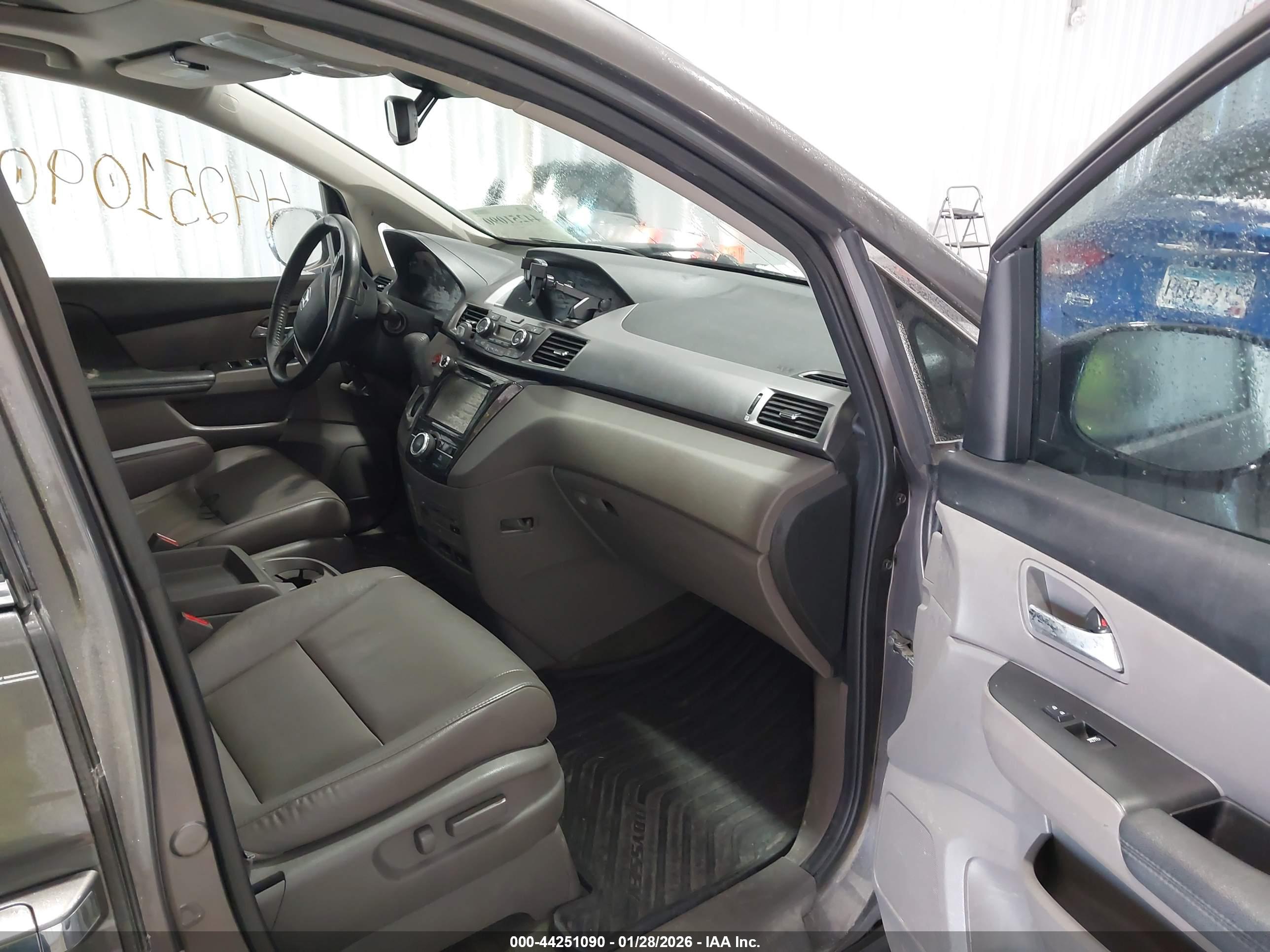 HONDA ODYSSEY image 5