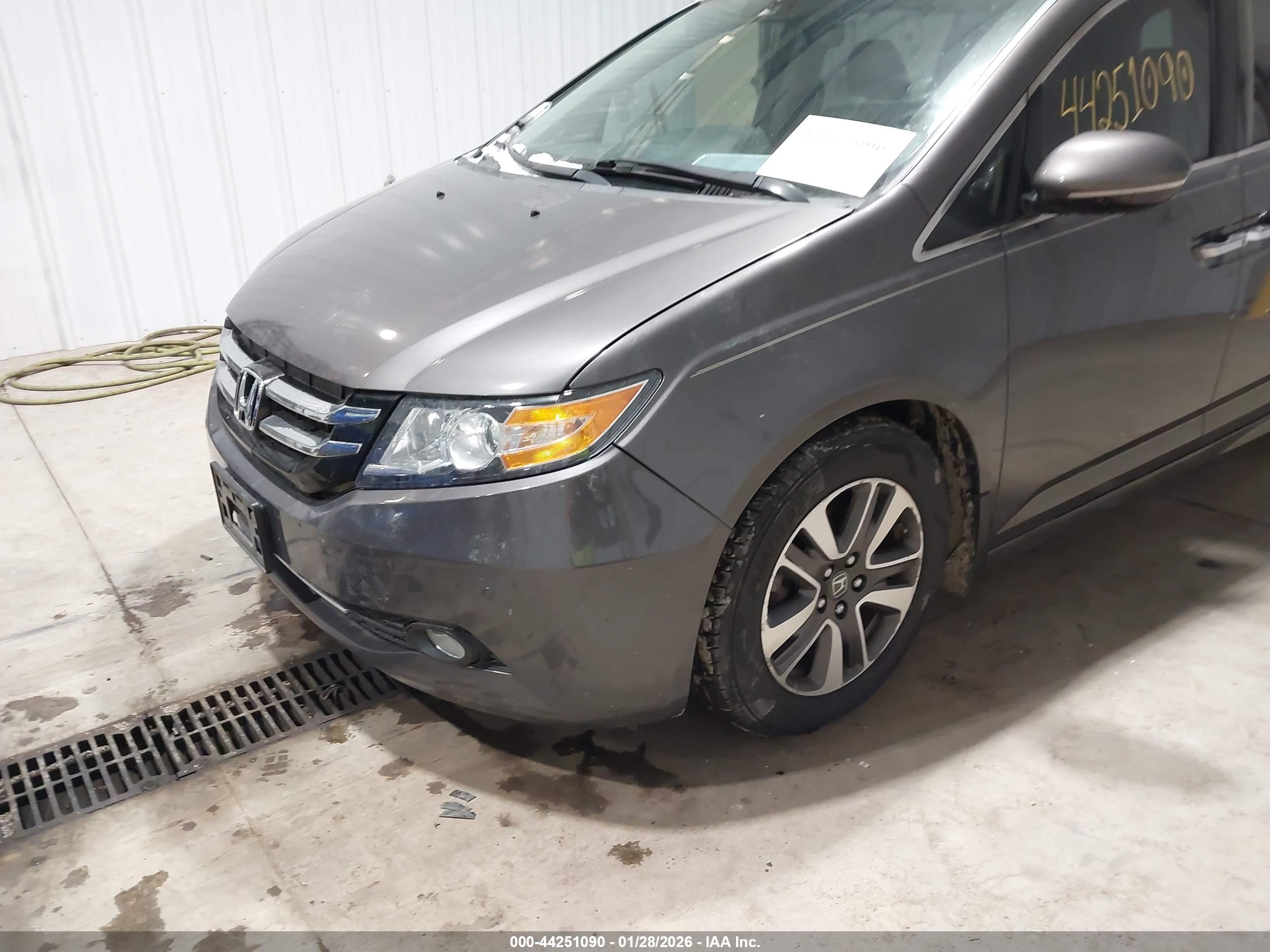 HONDA ODYSSEY image 6