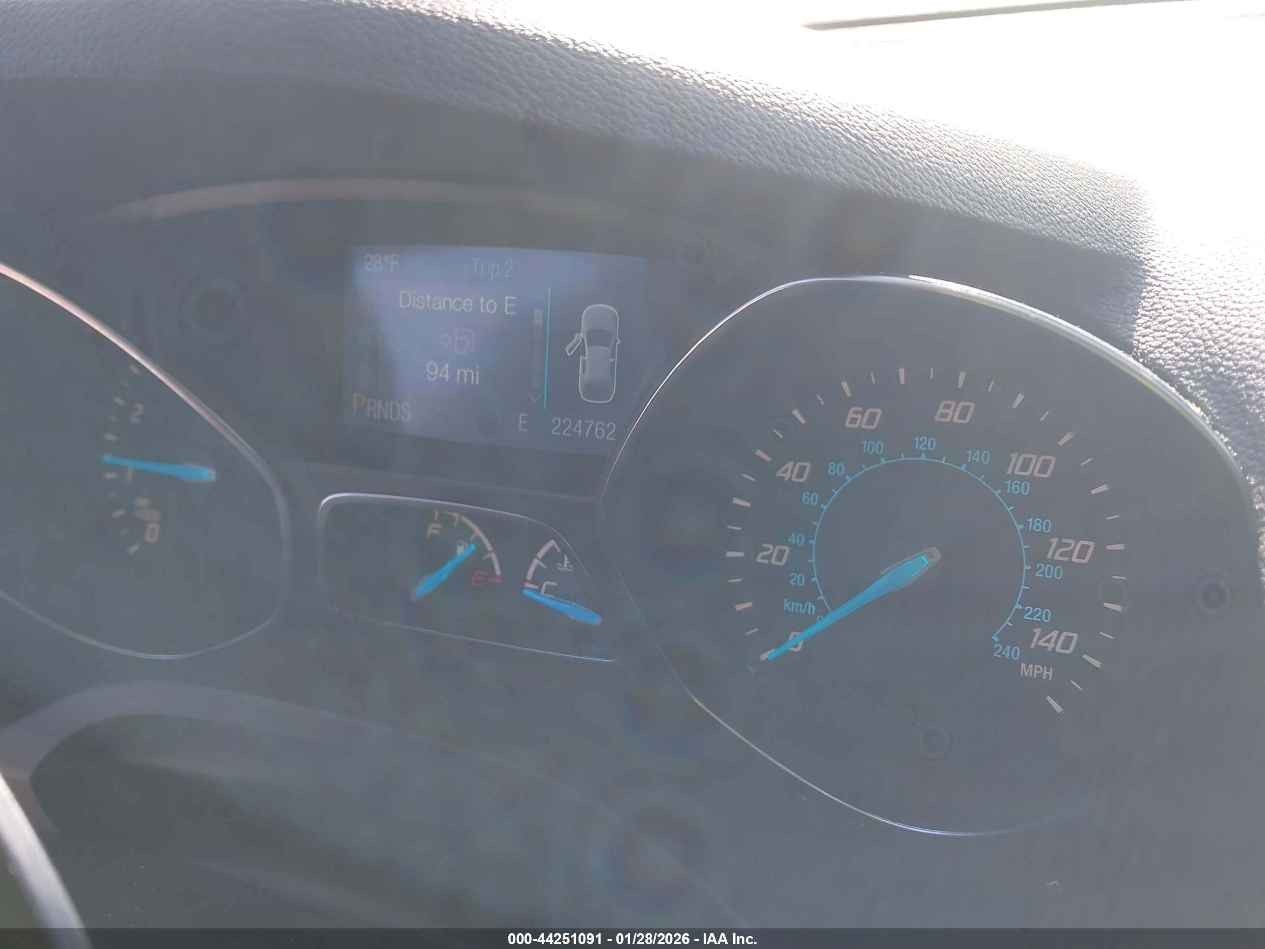 FORD ESCAPE image 7