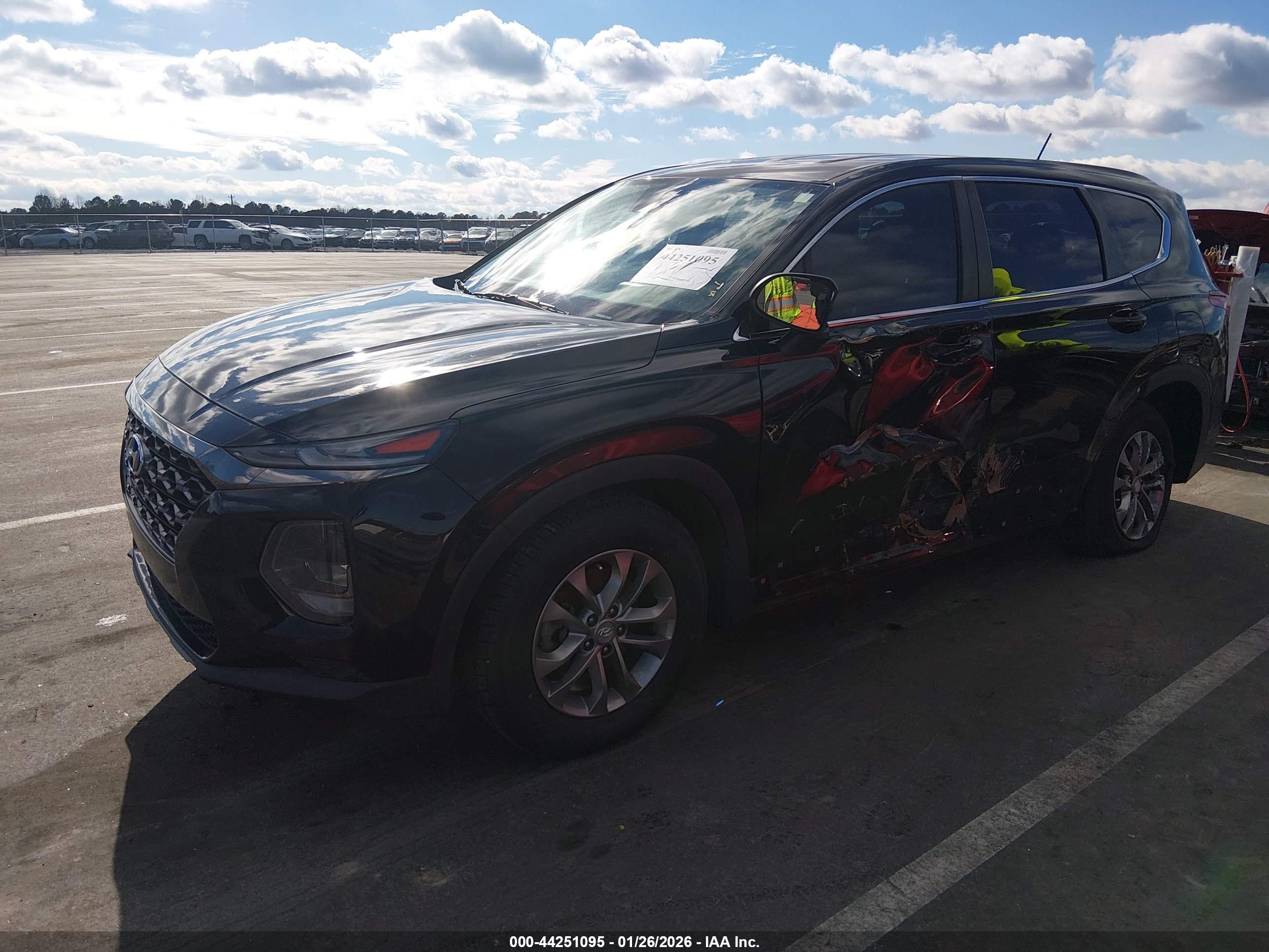 HYUNDAI SANTA image 2