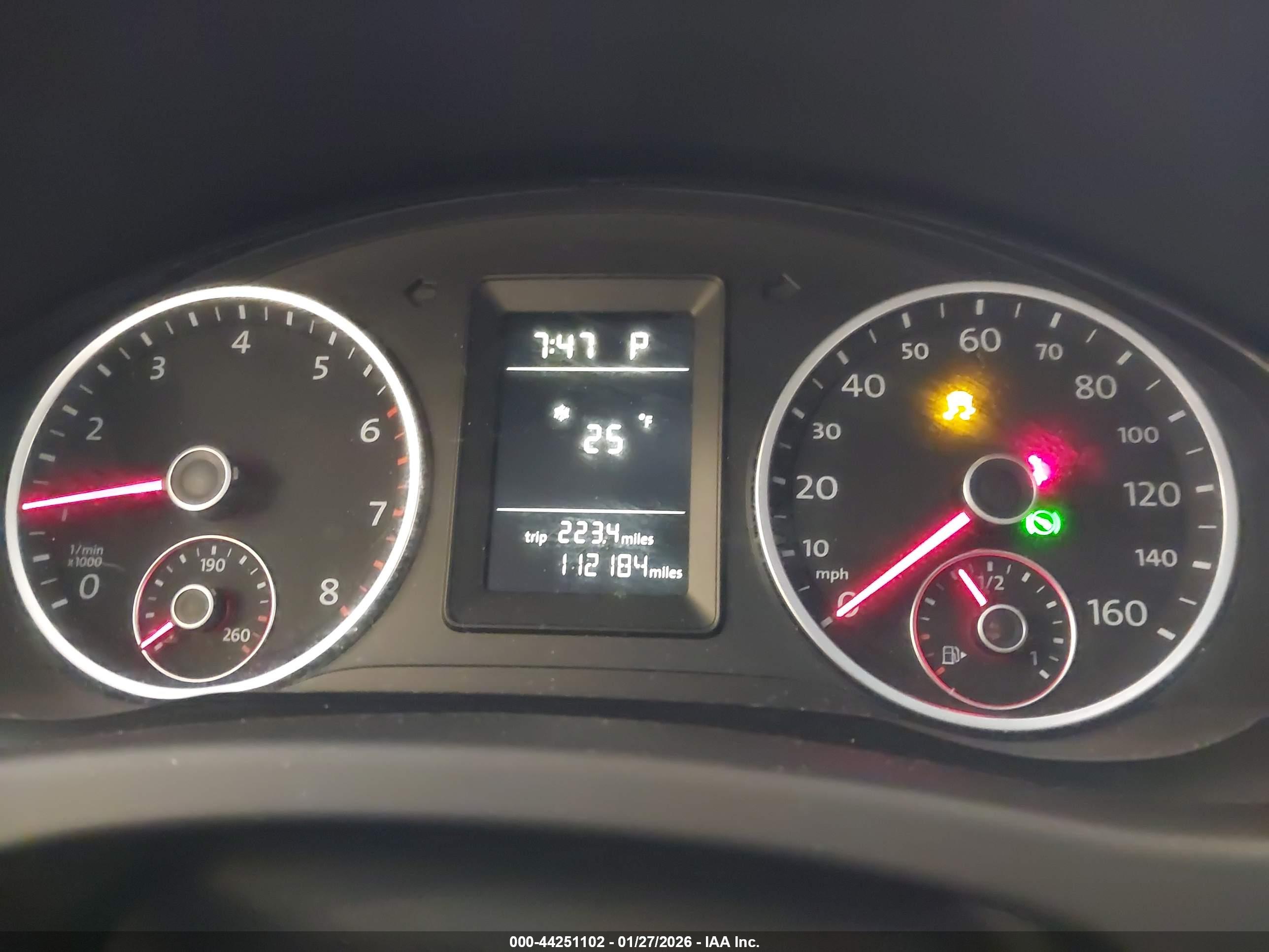 VOLKSWAGEN TIGUAN image 7