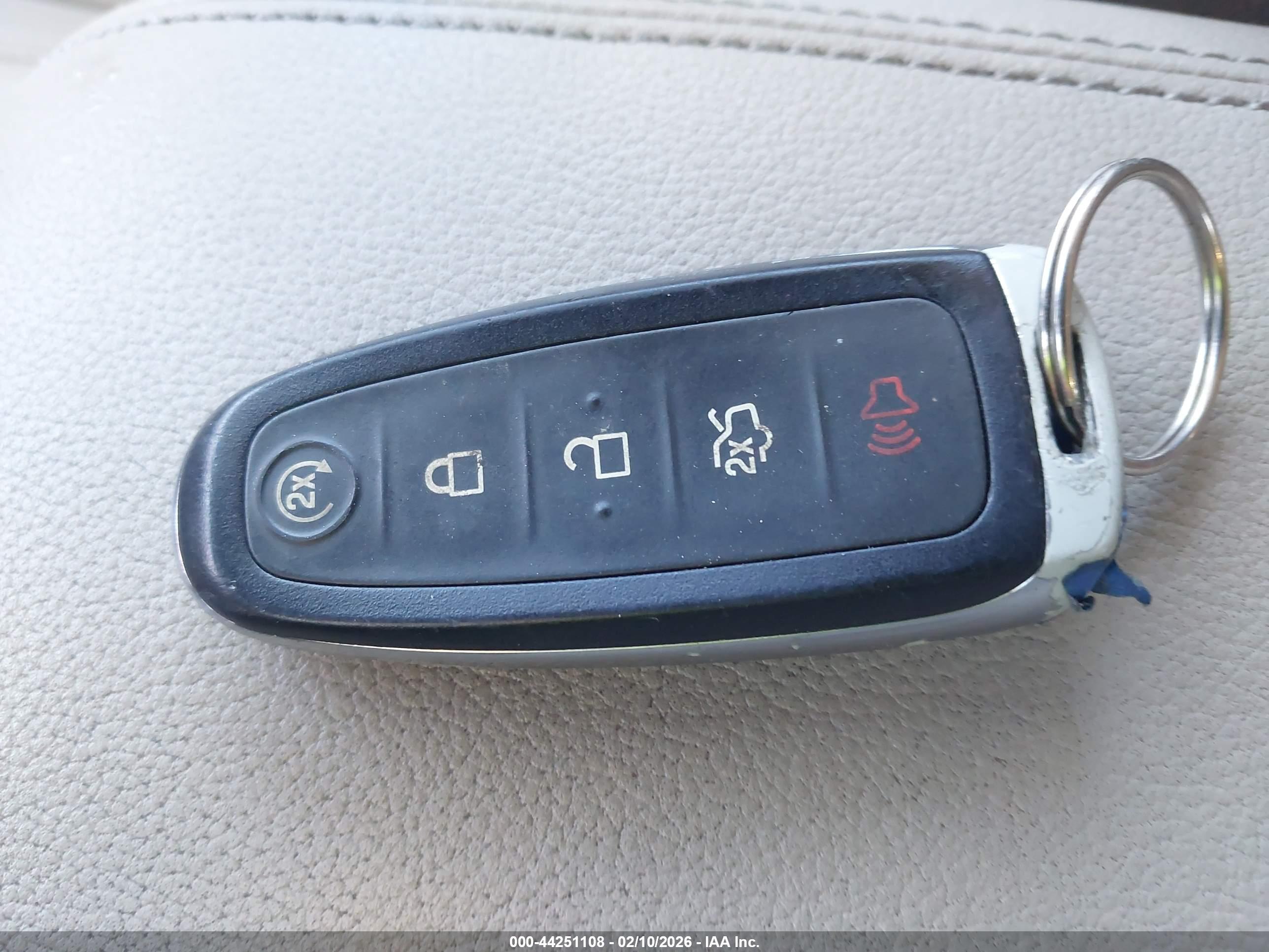 FORD ESCAPE image 11