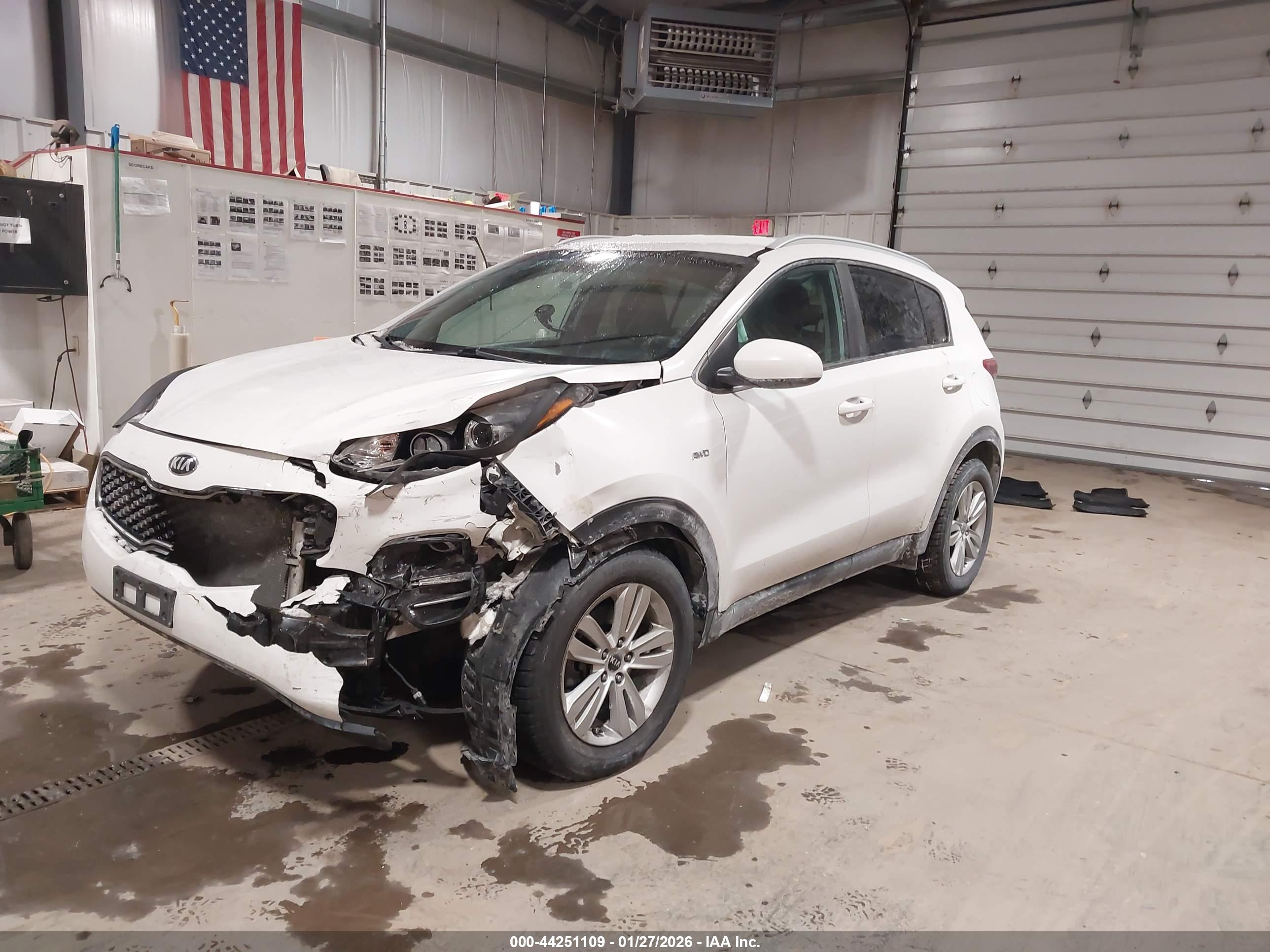 KIA SPORTAGE image 2