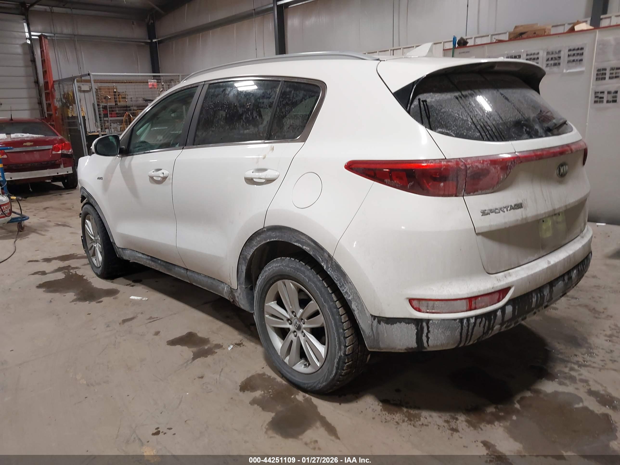 KIA SPORTAGE image 3