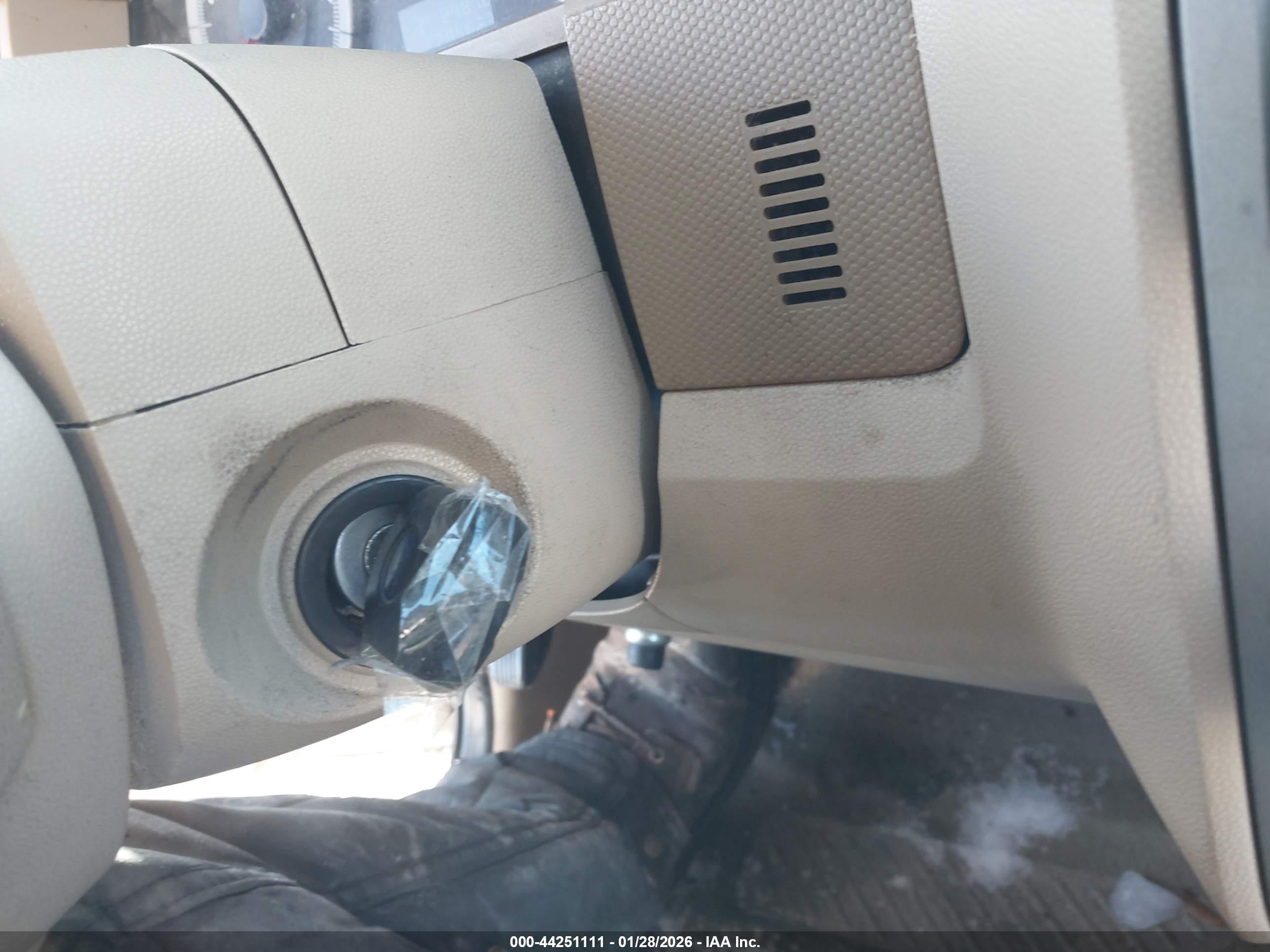FORD ESCAPE image 11
