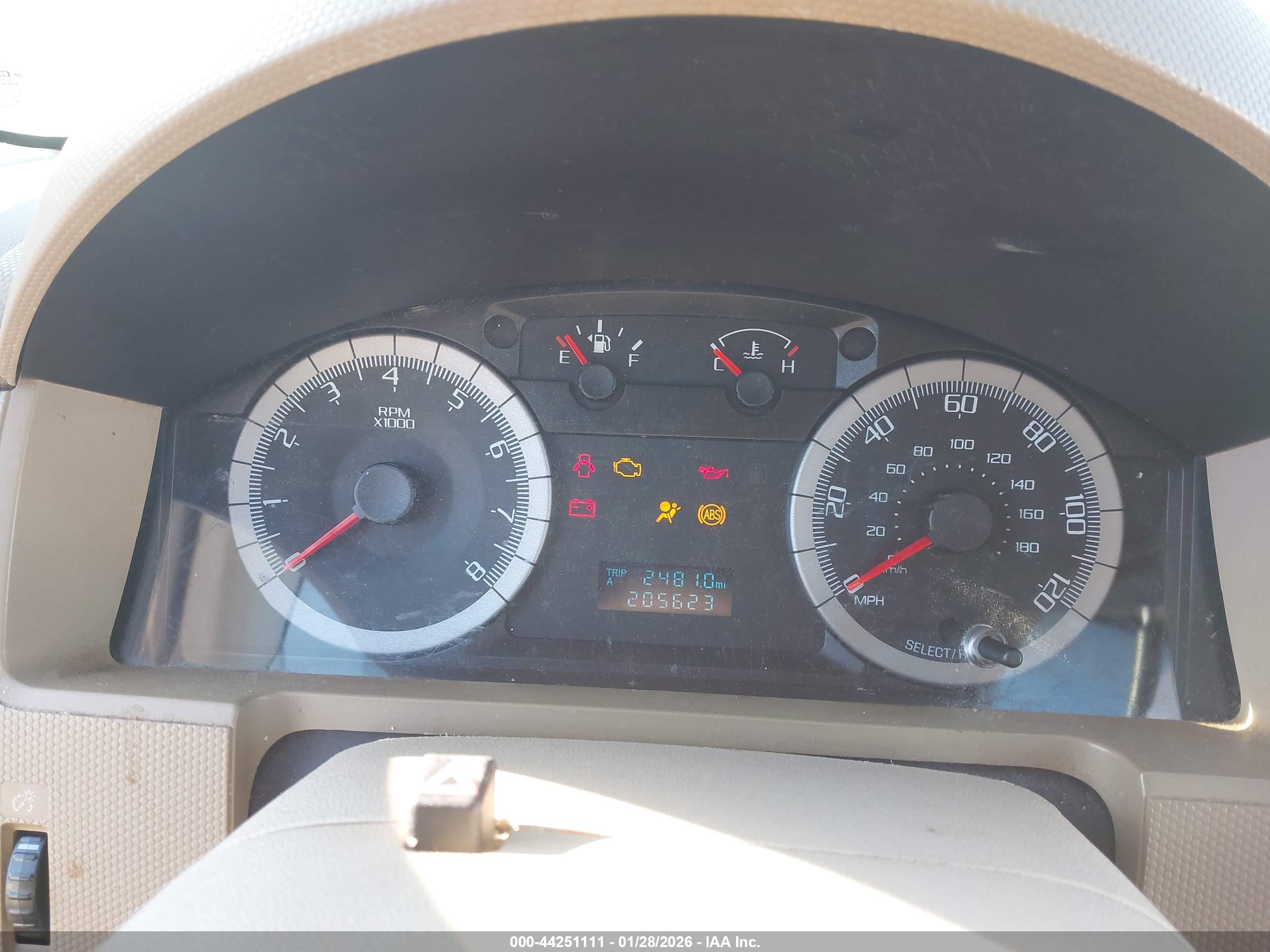 FORD ESCAPE image 7