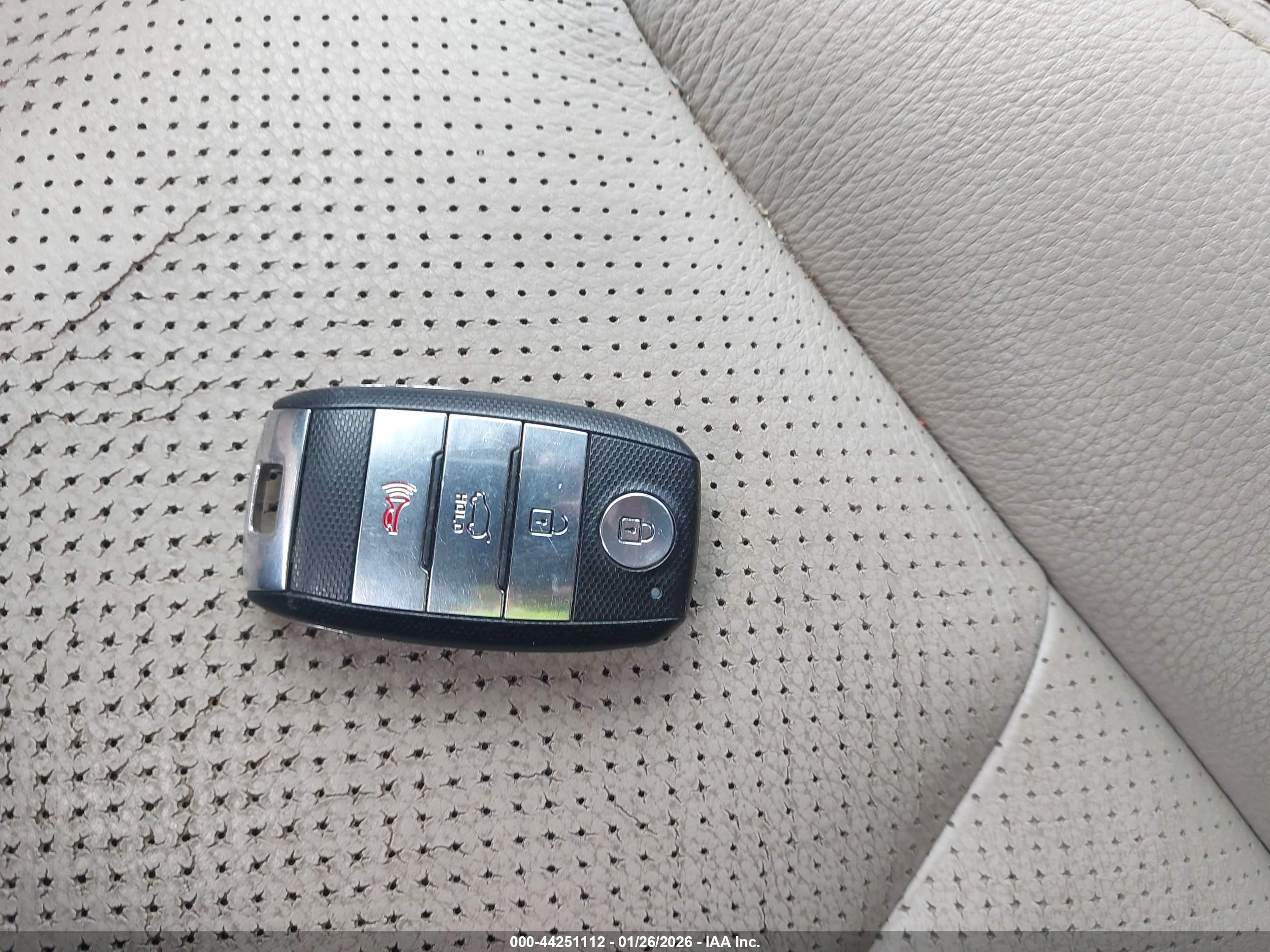 KIA SORENTO image 11
